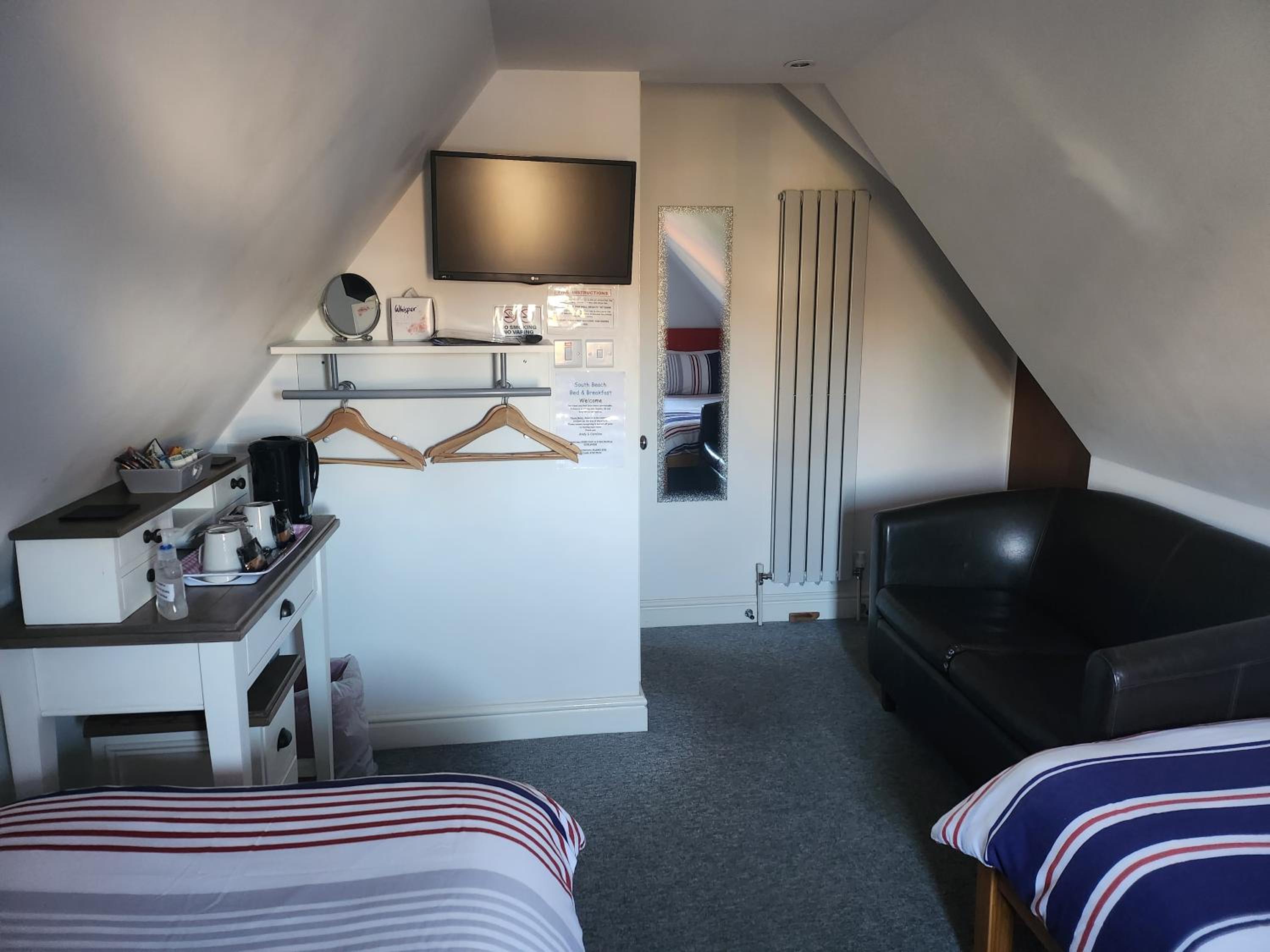 Twin Room with Garden View photo 2