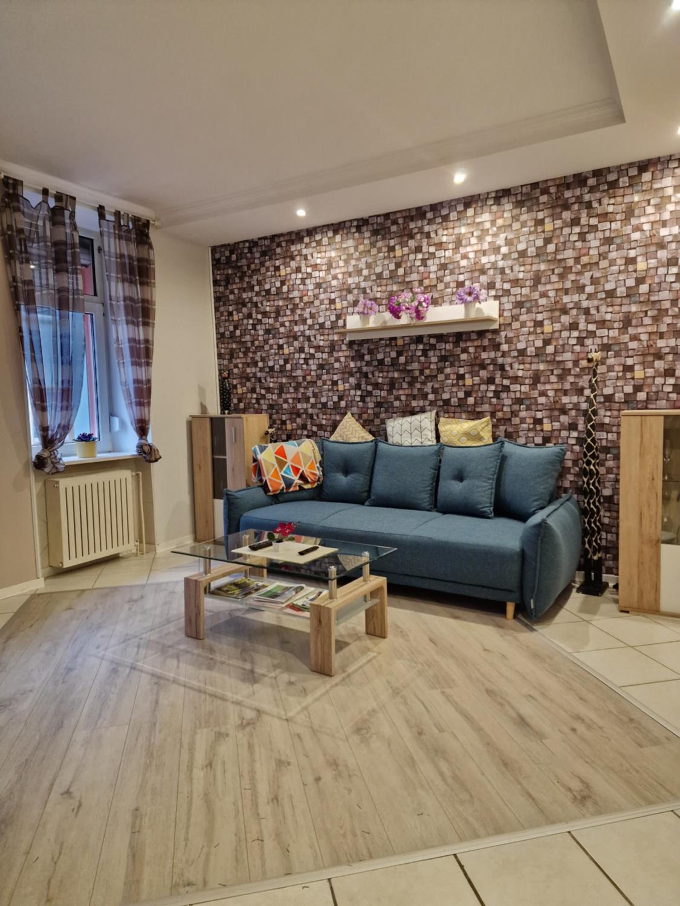 One-Bedroom Apartment - Photo 12