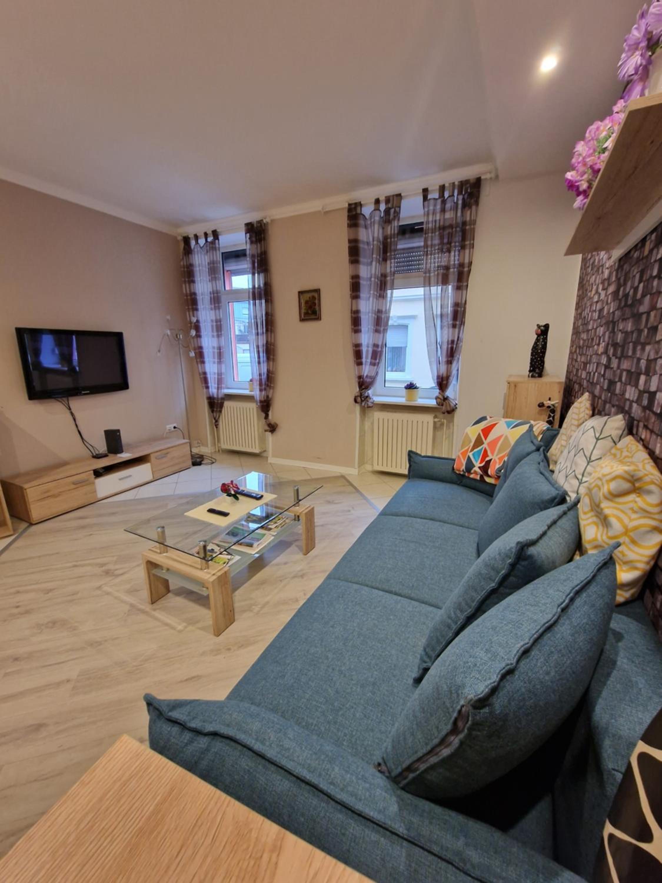 One-Bedroom Apartment - Photo 13