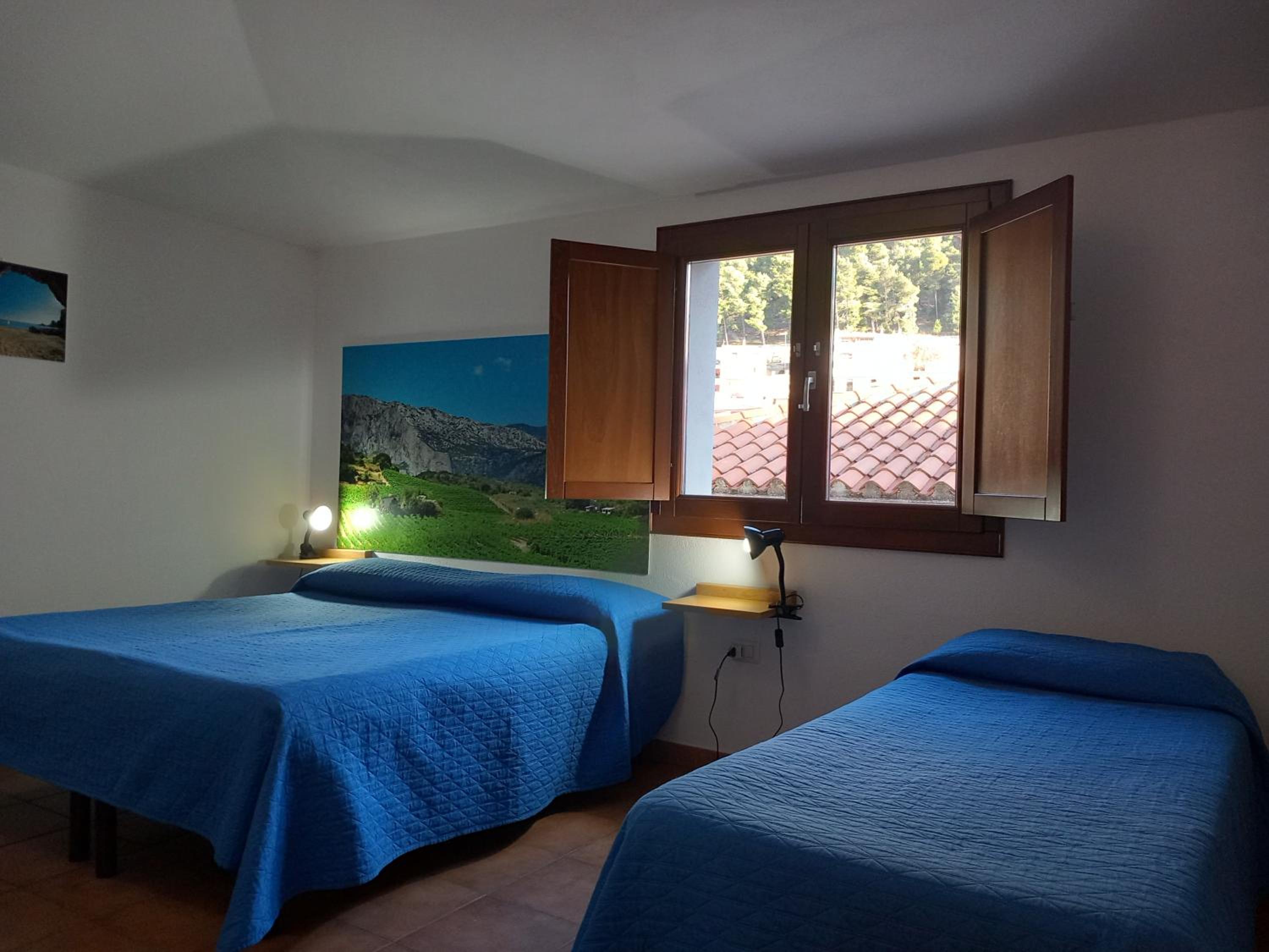 Triple Room with Private Bathroom - Photo 2