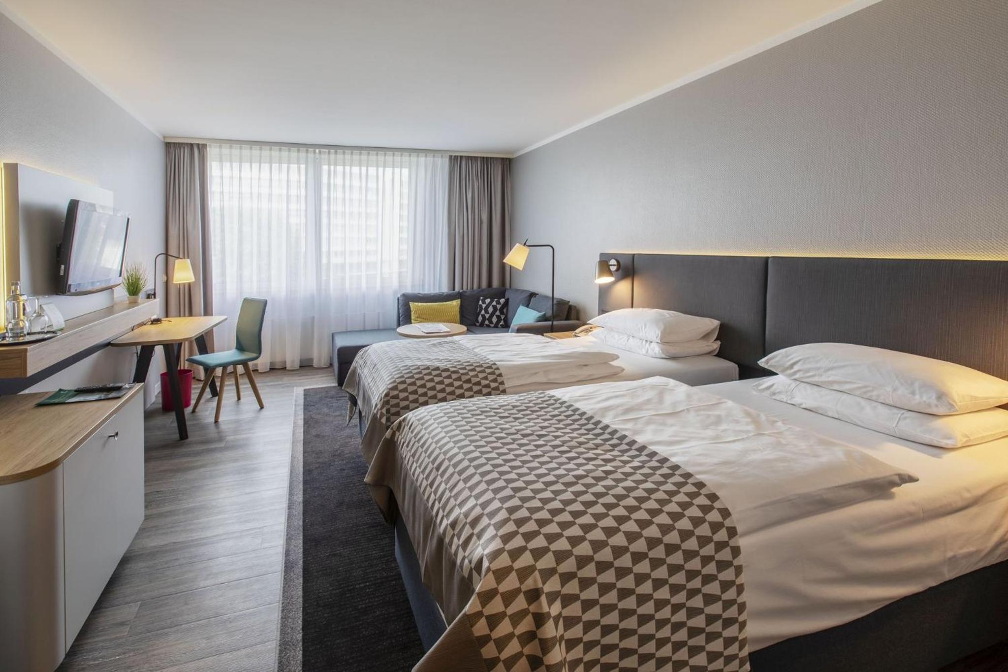 Standard Twin Room - Photo 2