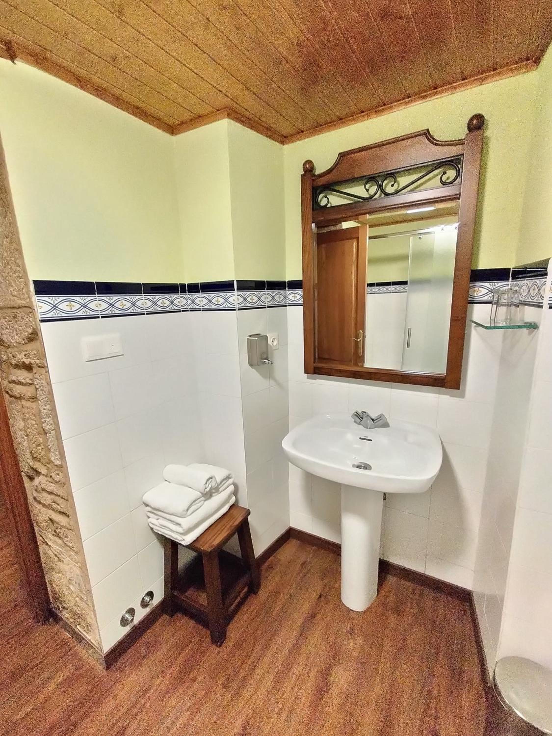 Single Room photo 3