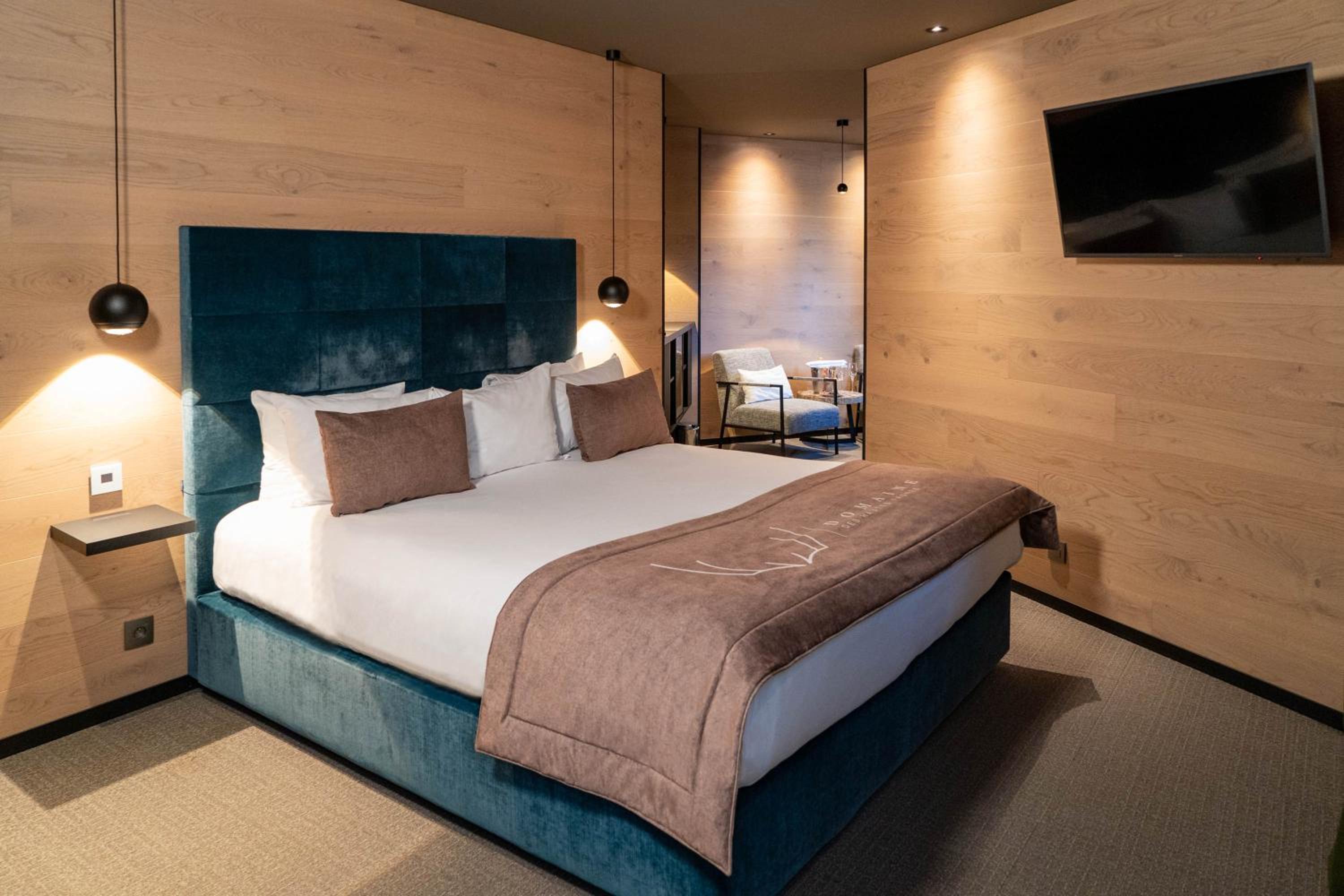 Suite - Photo 1