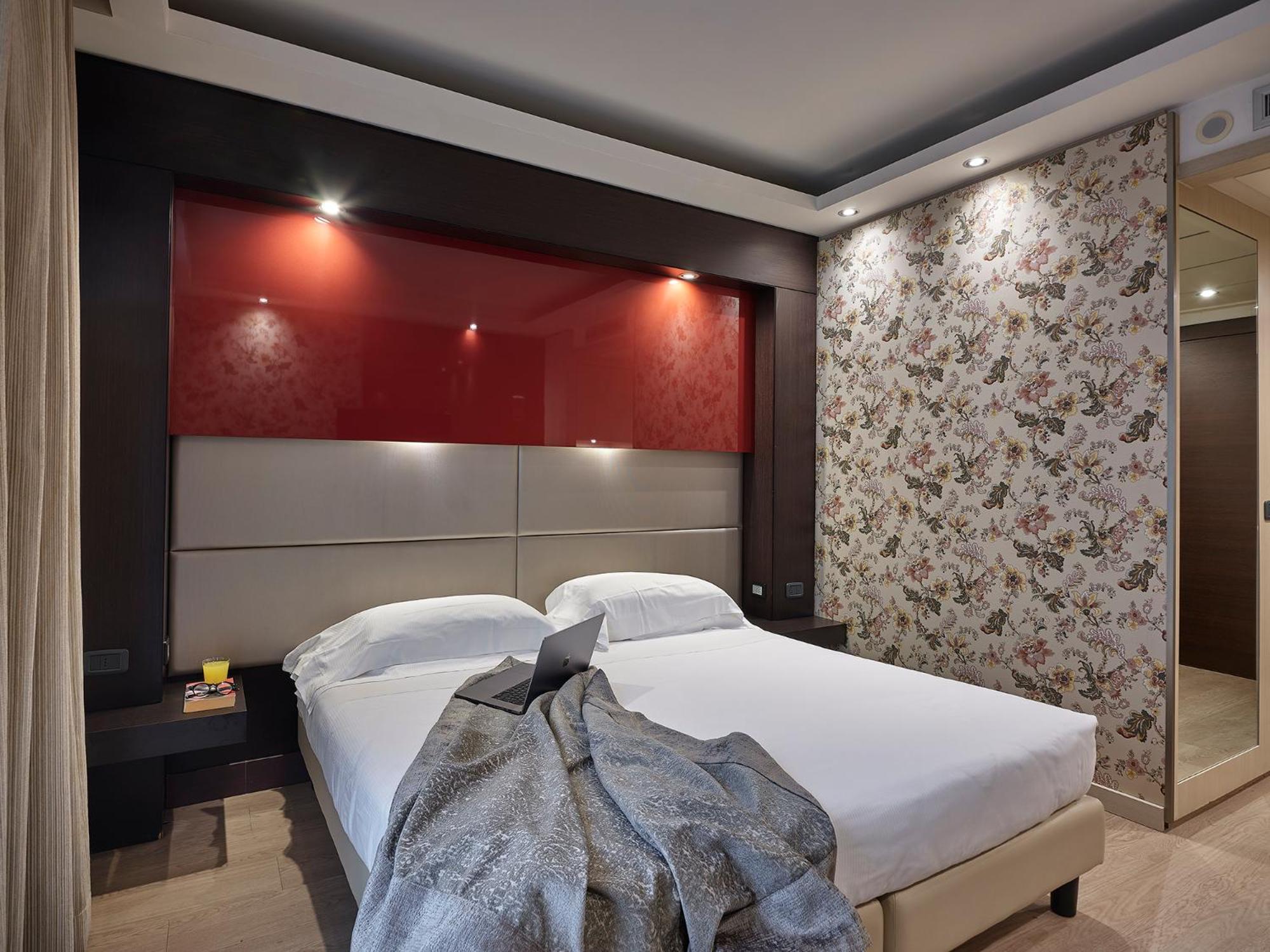 Deluxe Double Room - Photo 7