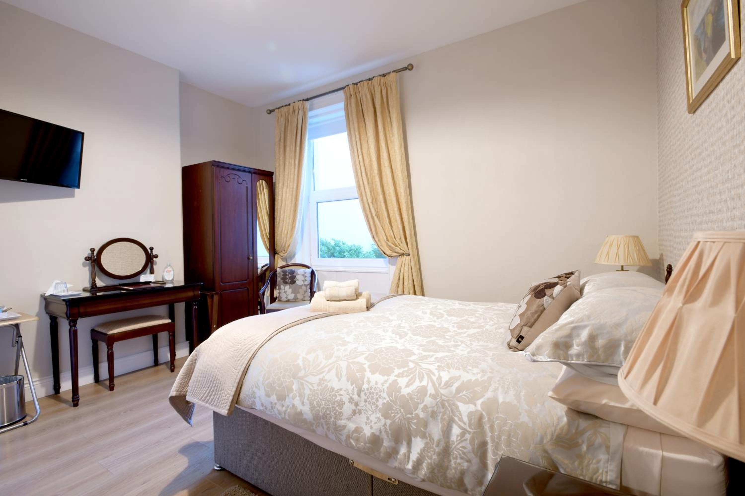 Classic Double Room - Photo 8