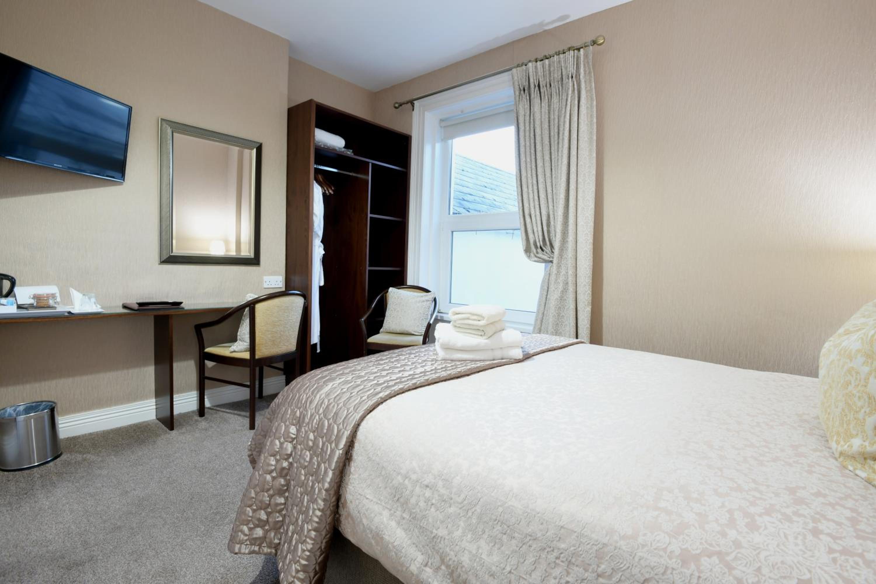 Classic Double Room - Photo 7