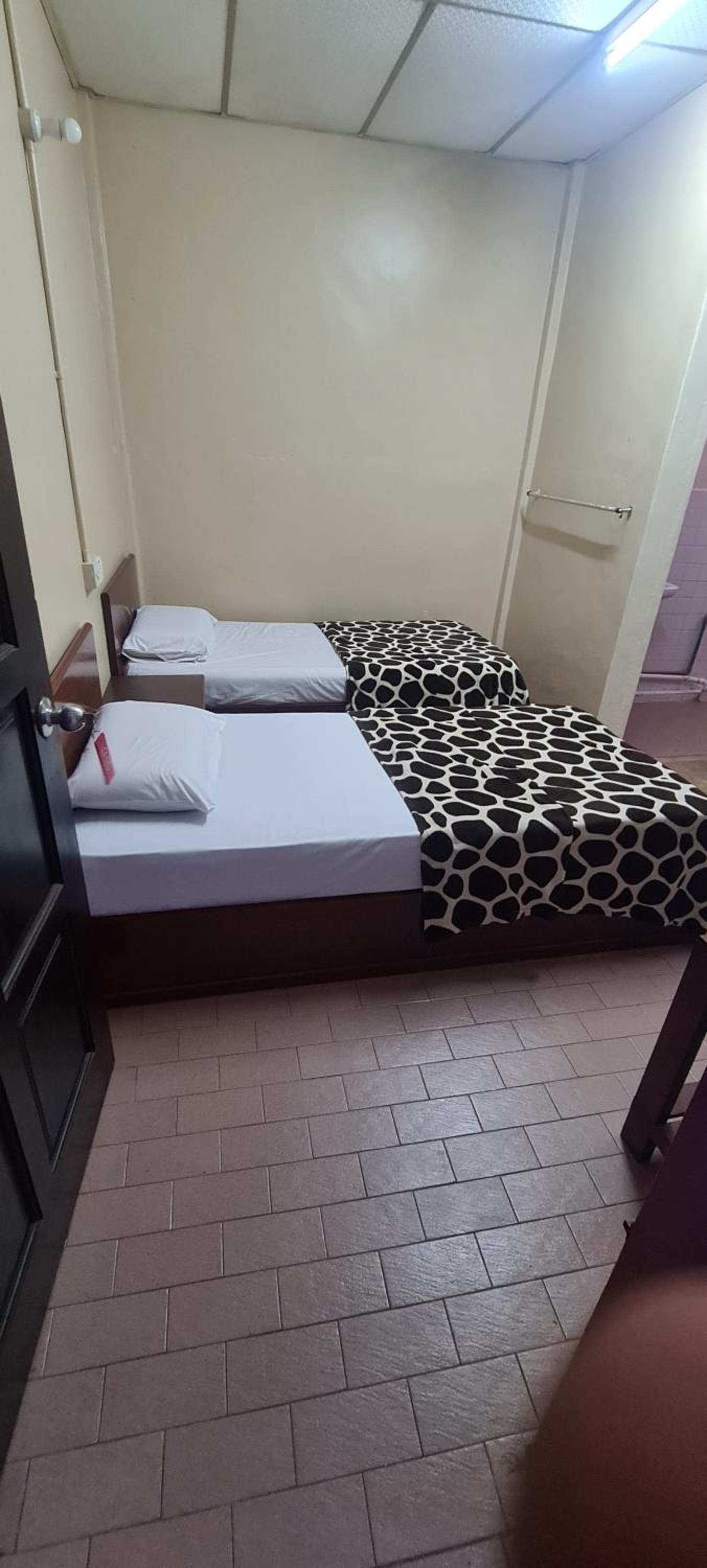 Budget Twin Room - Photo 1