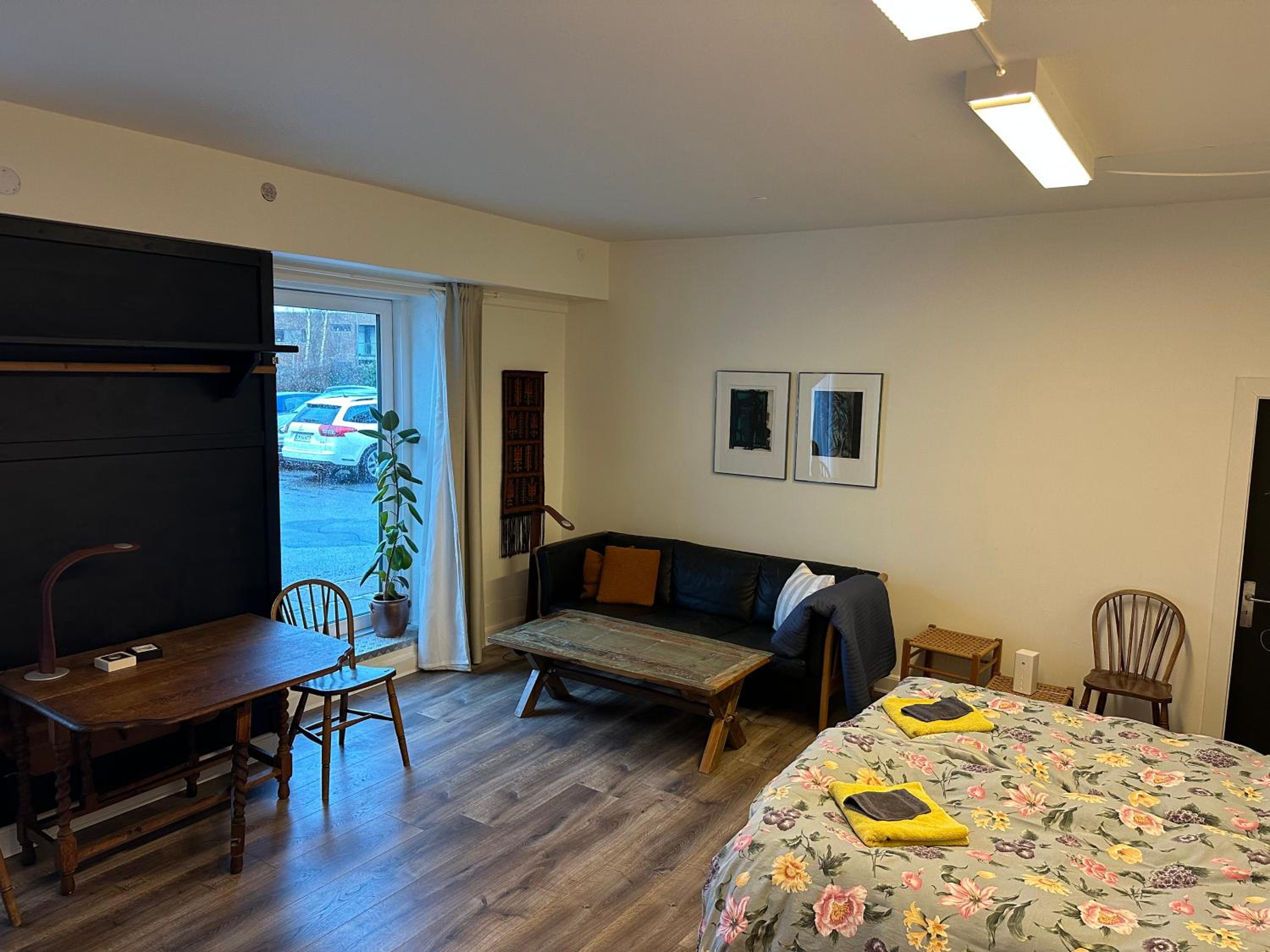 Studio Apartment
