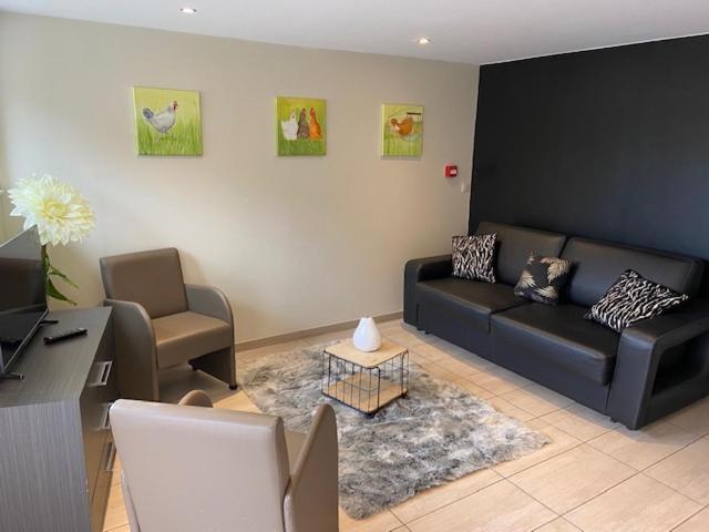 One-Bedroom House photo 1
