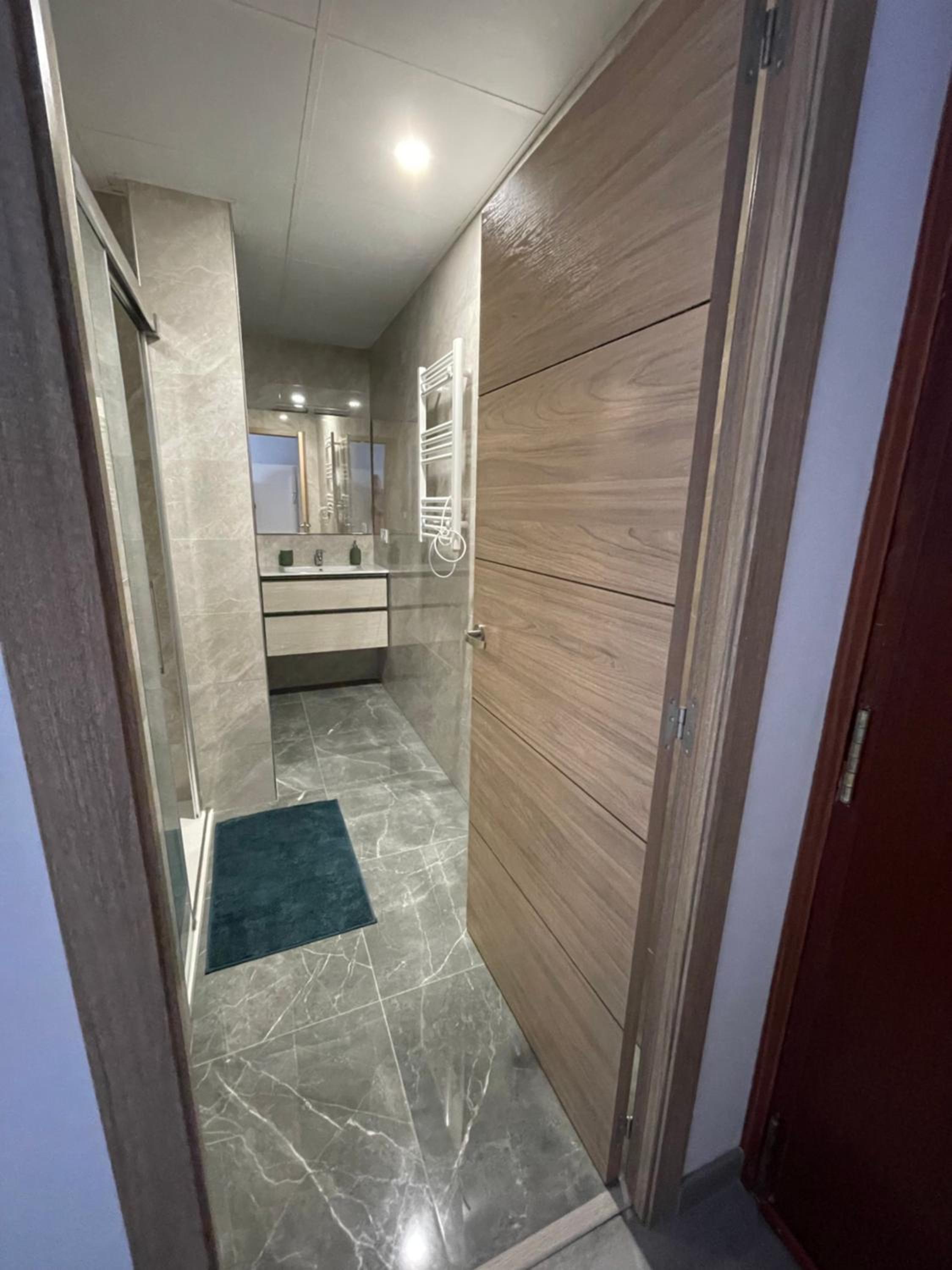 Double Room - Photo 5