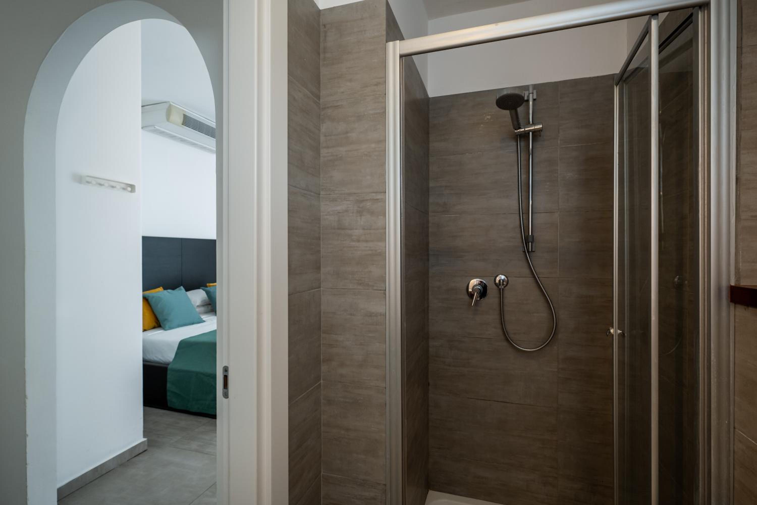 Comfort Double Room with Side Sea View photo 3