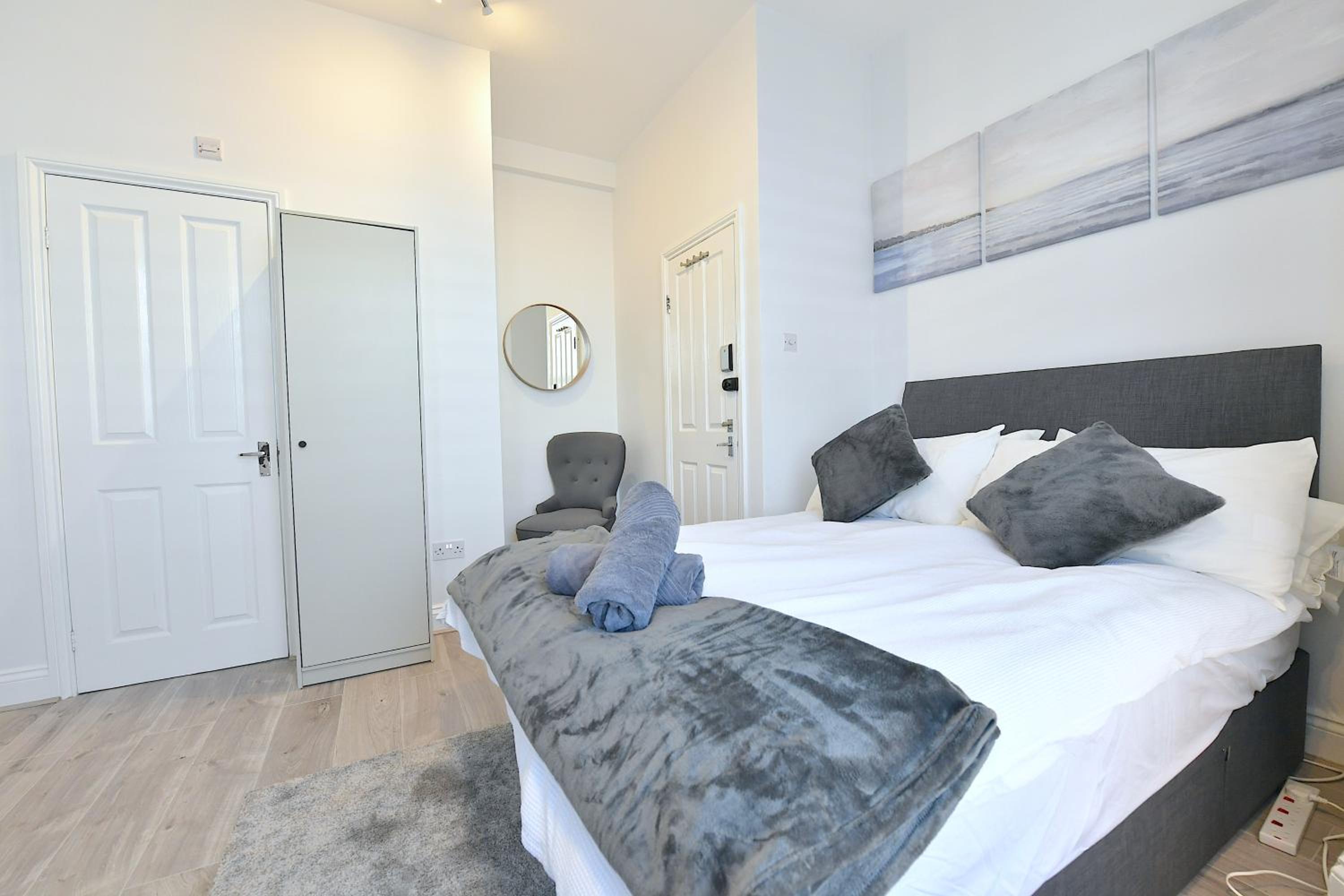 Studio Apartment photo 3