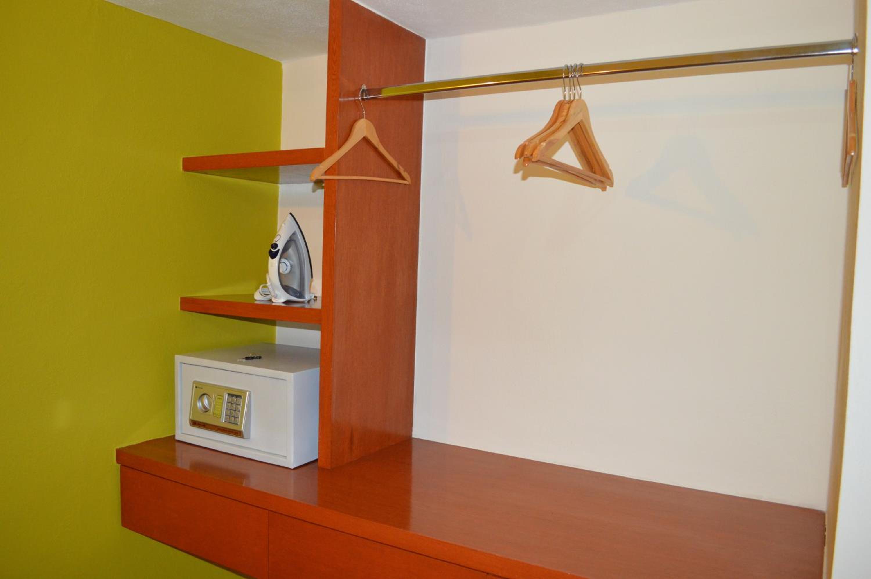 Standard Double Room with Two Double Beds photo 1