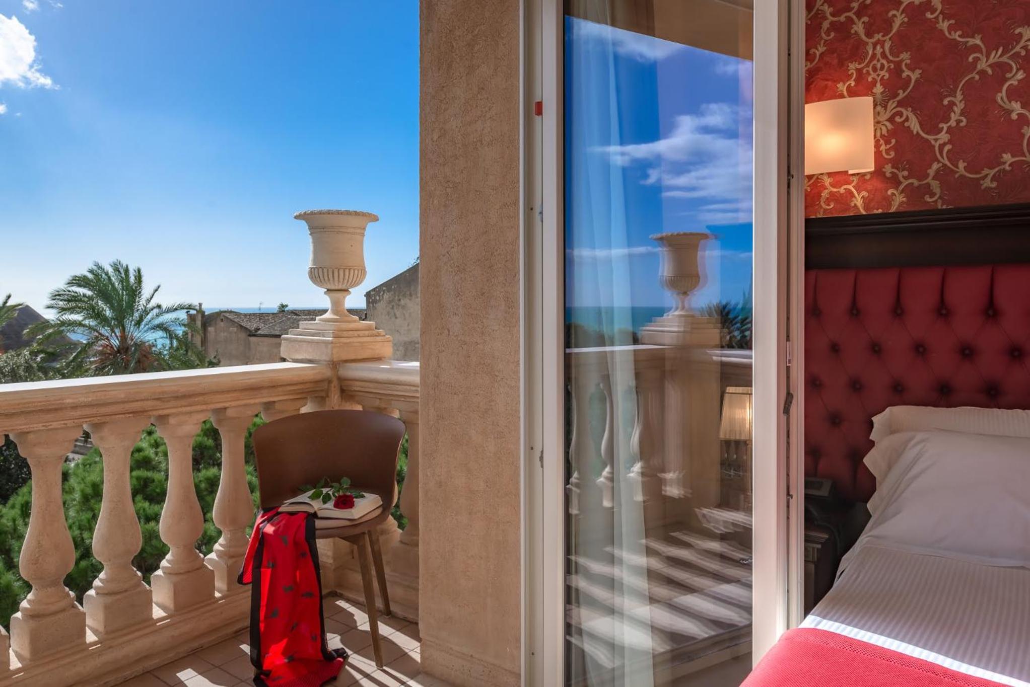 Superior Double or Twin Room with Sea View - Photo 2
