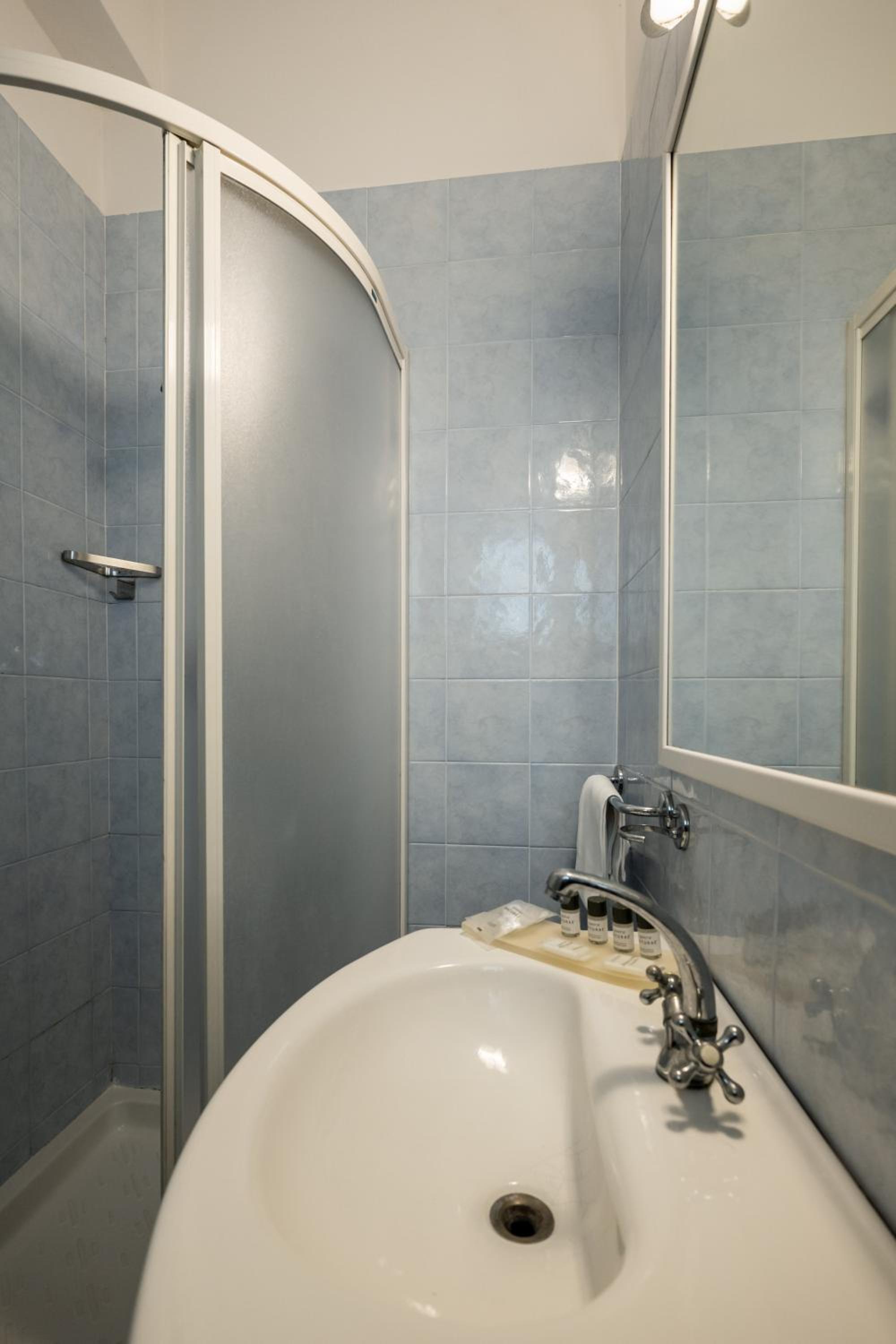 Superior Triple Room - Photo 3