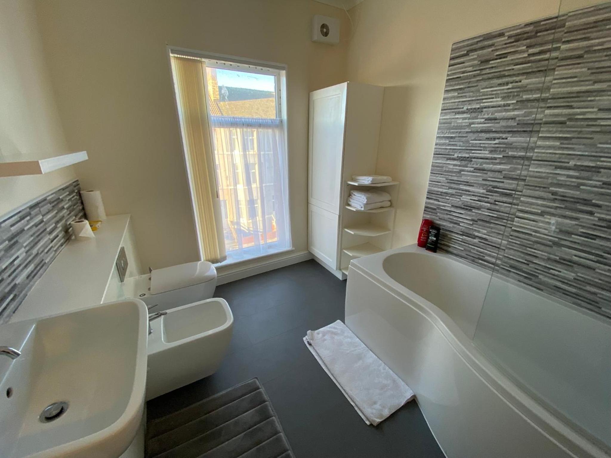 Apartment with Sea View - Photo 14