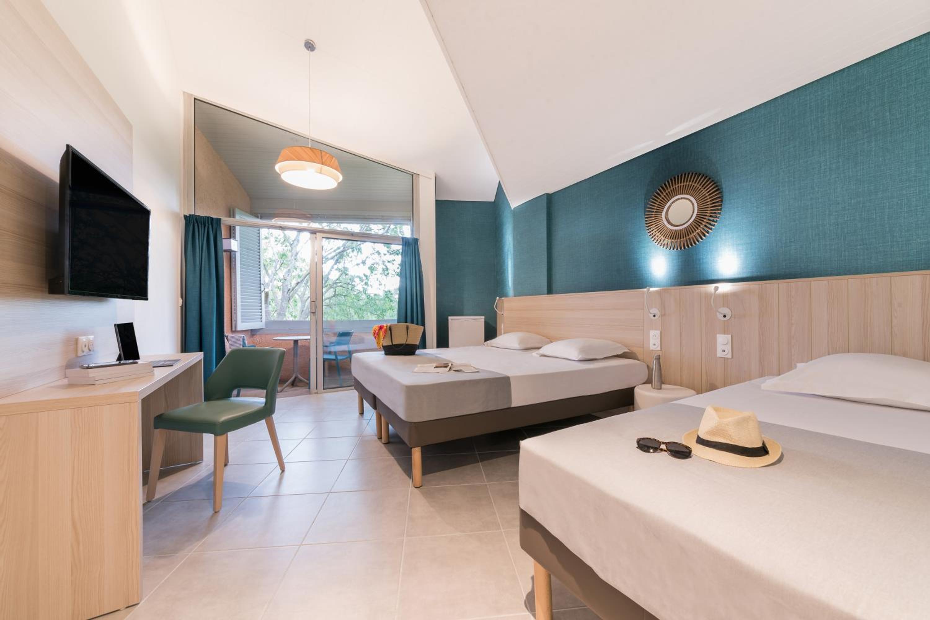 Triple Room with Balcony photo 1