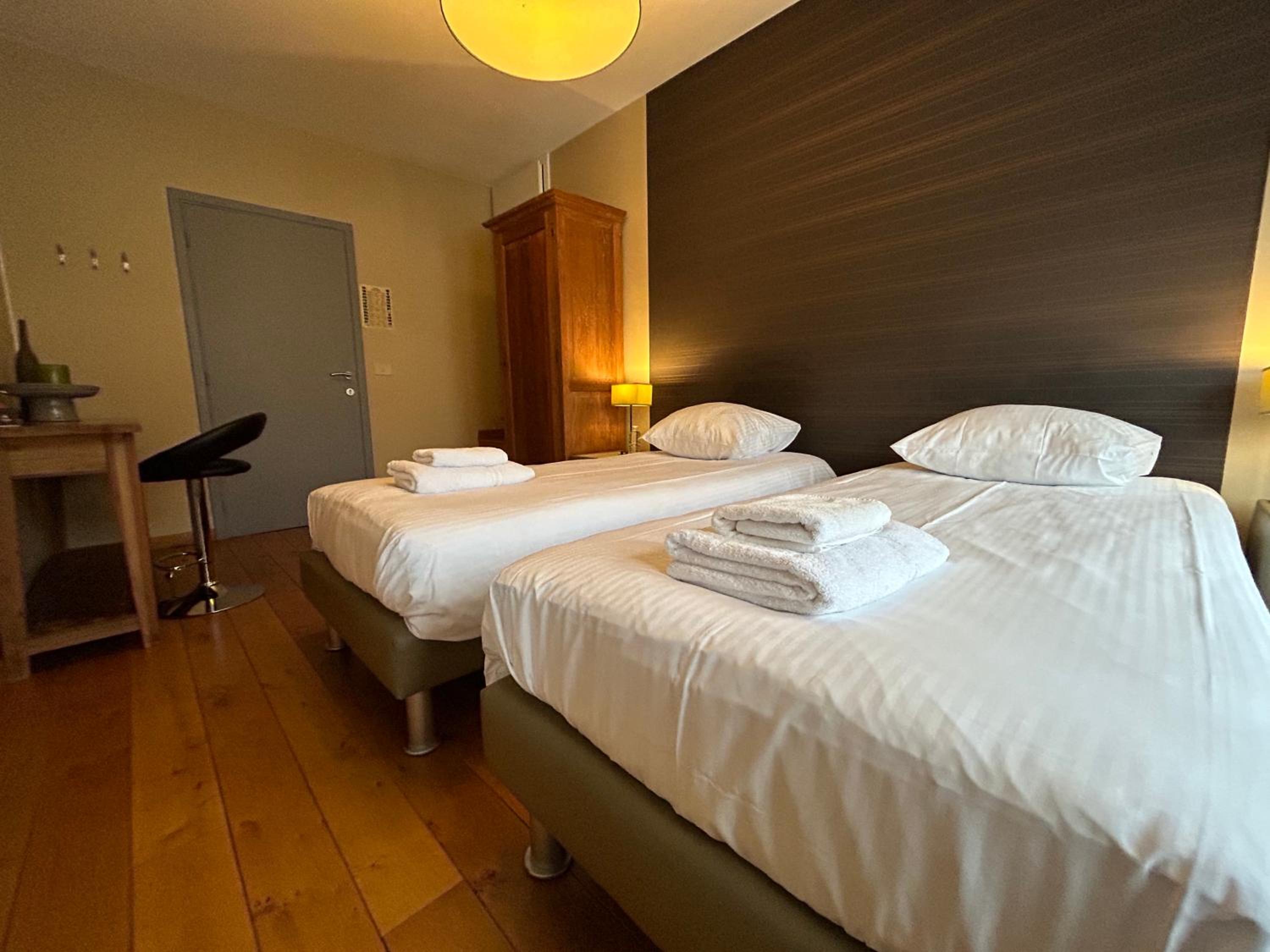 Double Room with Private External Bathroom photo 3