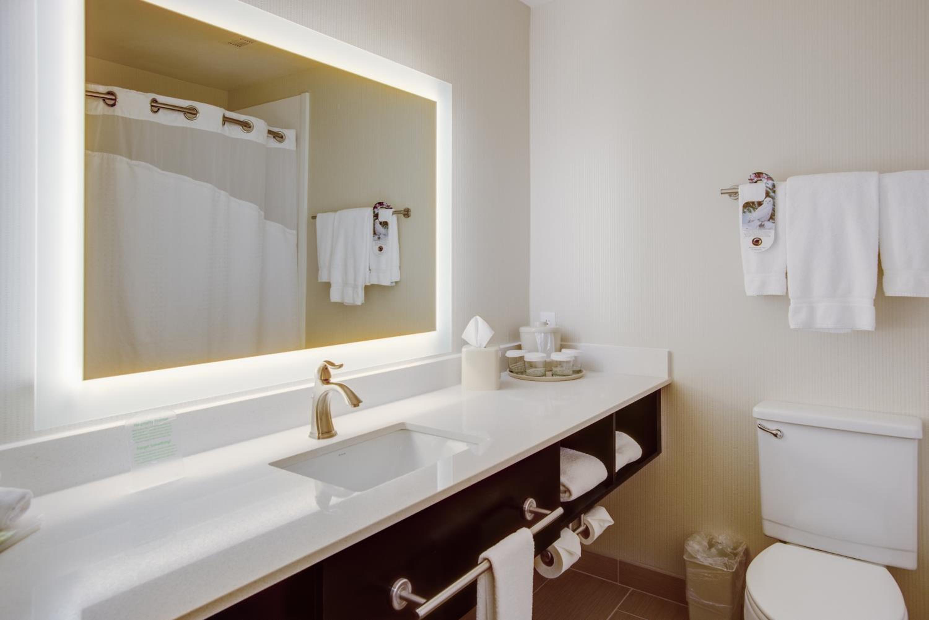 Standard King Room with Extra Floor Space - Photo 1
