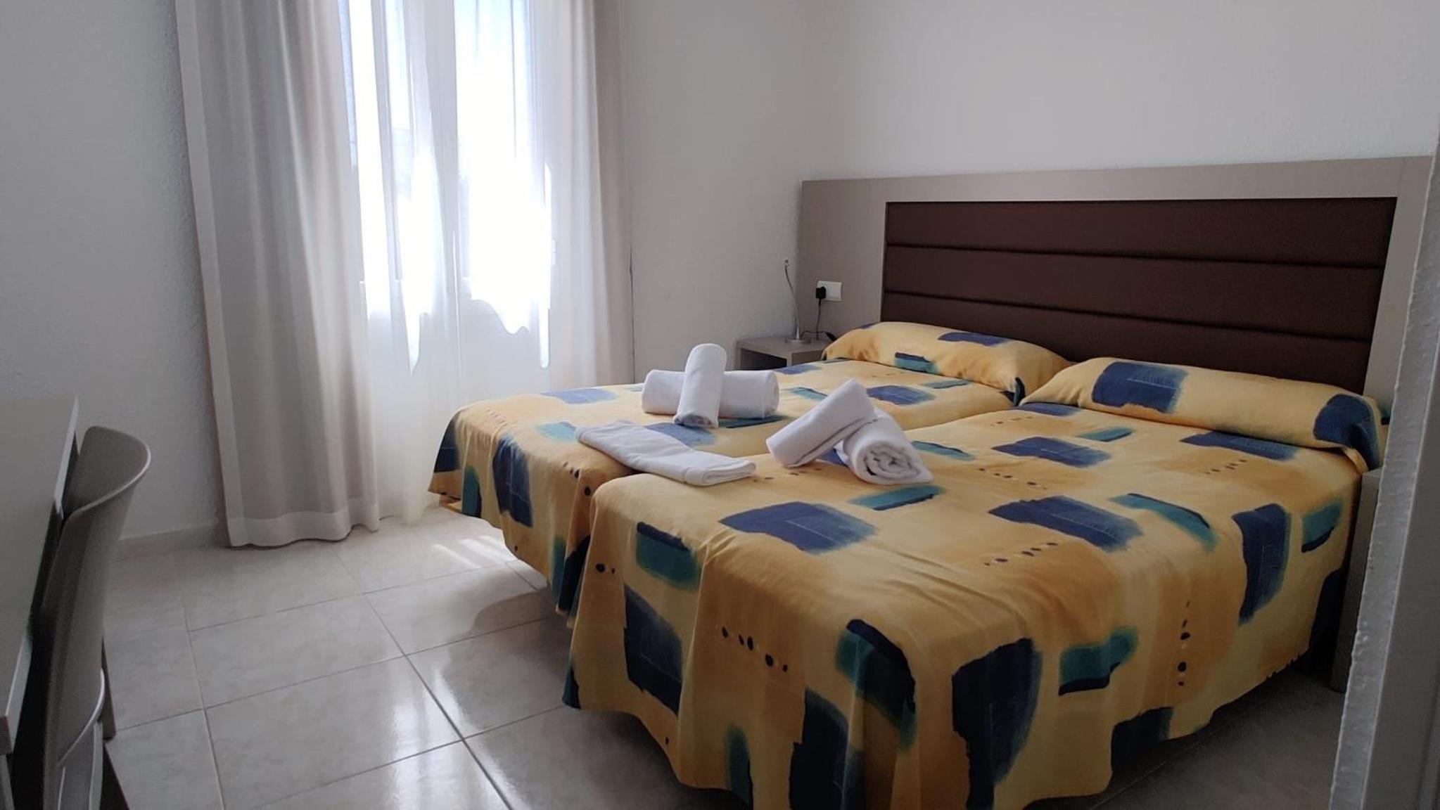 Habitación Económica Doble (Sin Balcón)