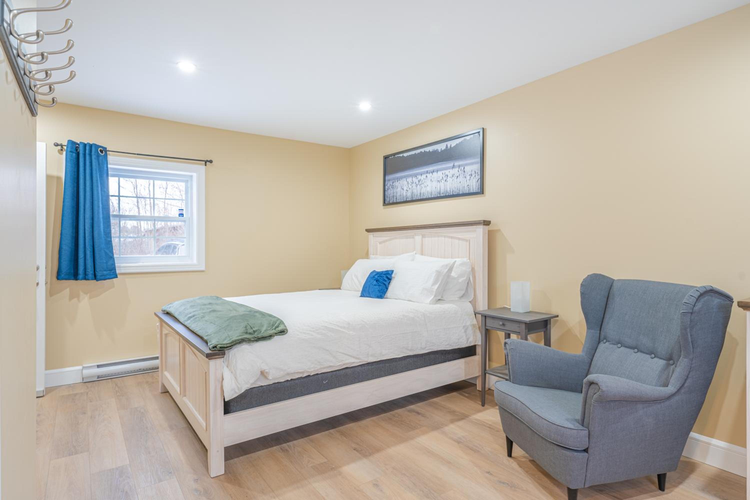 Queen Room - Disability Access photo 2