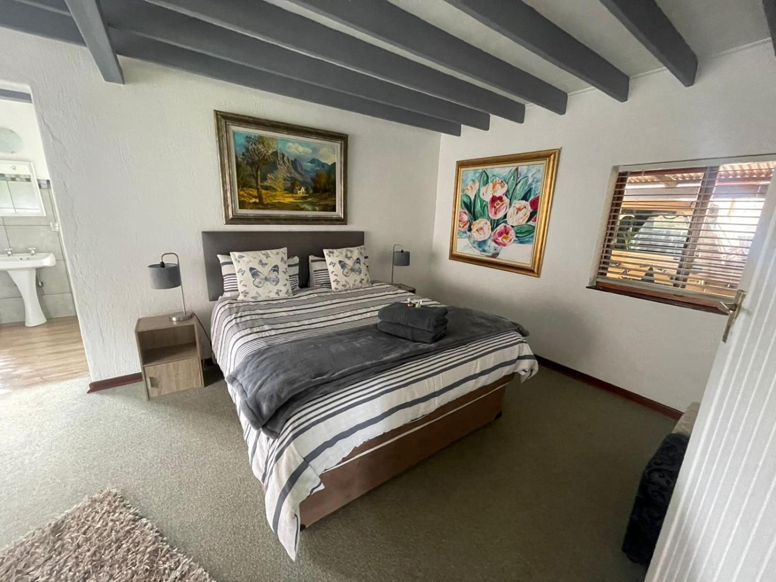 Two-Bedroom House photo 3