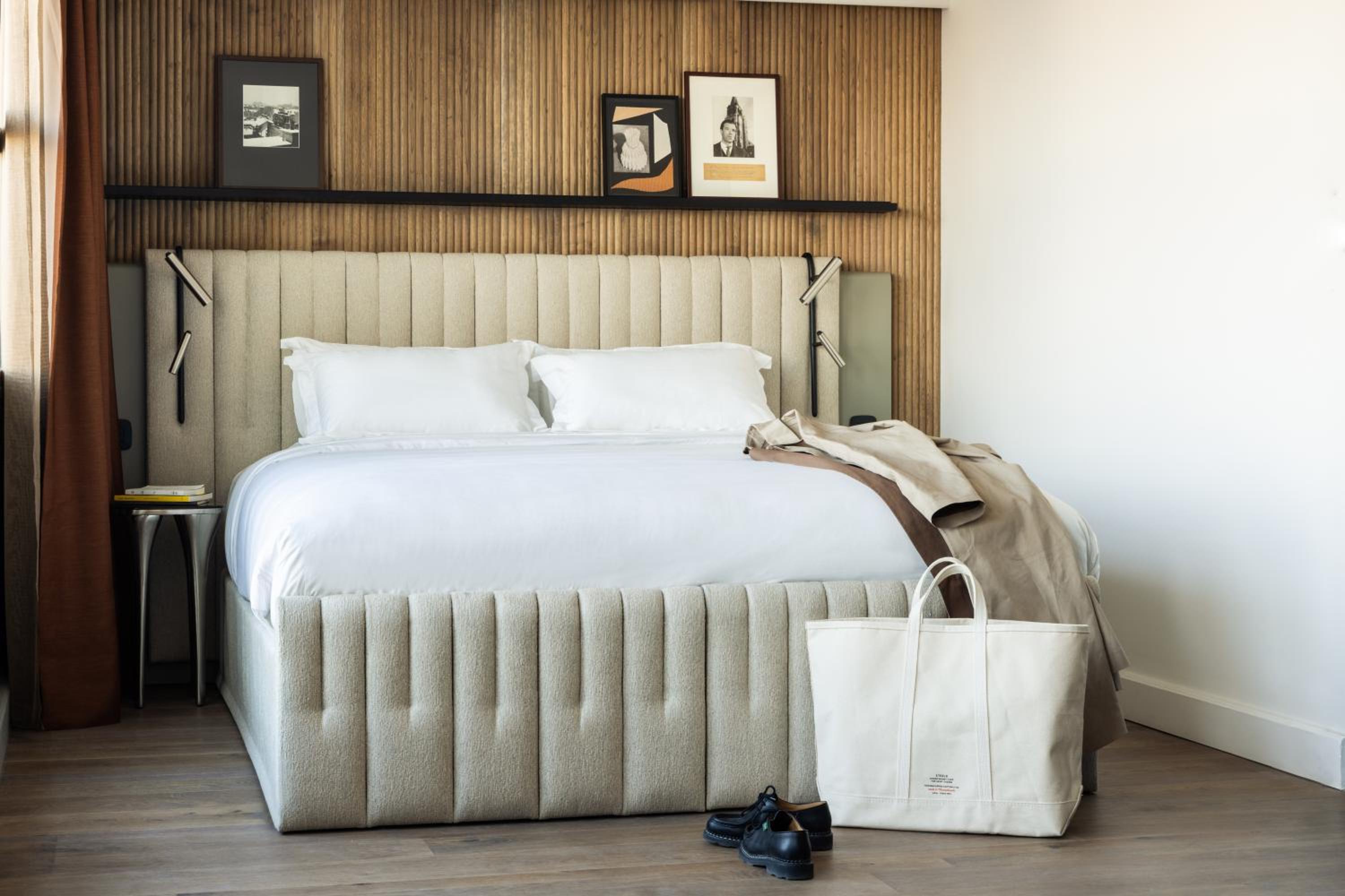 "Signature" Room 