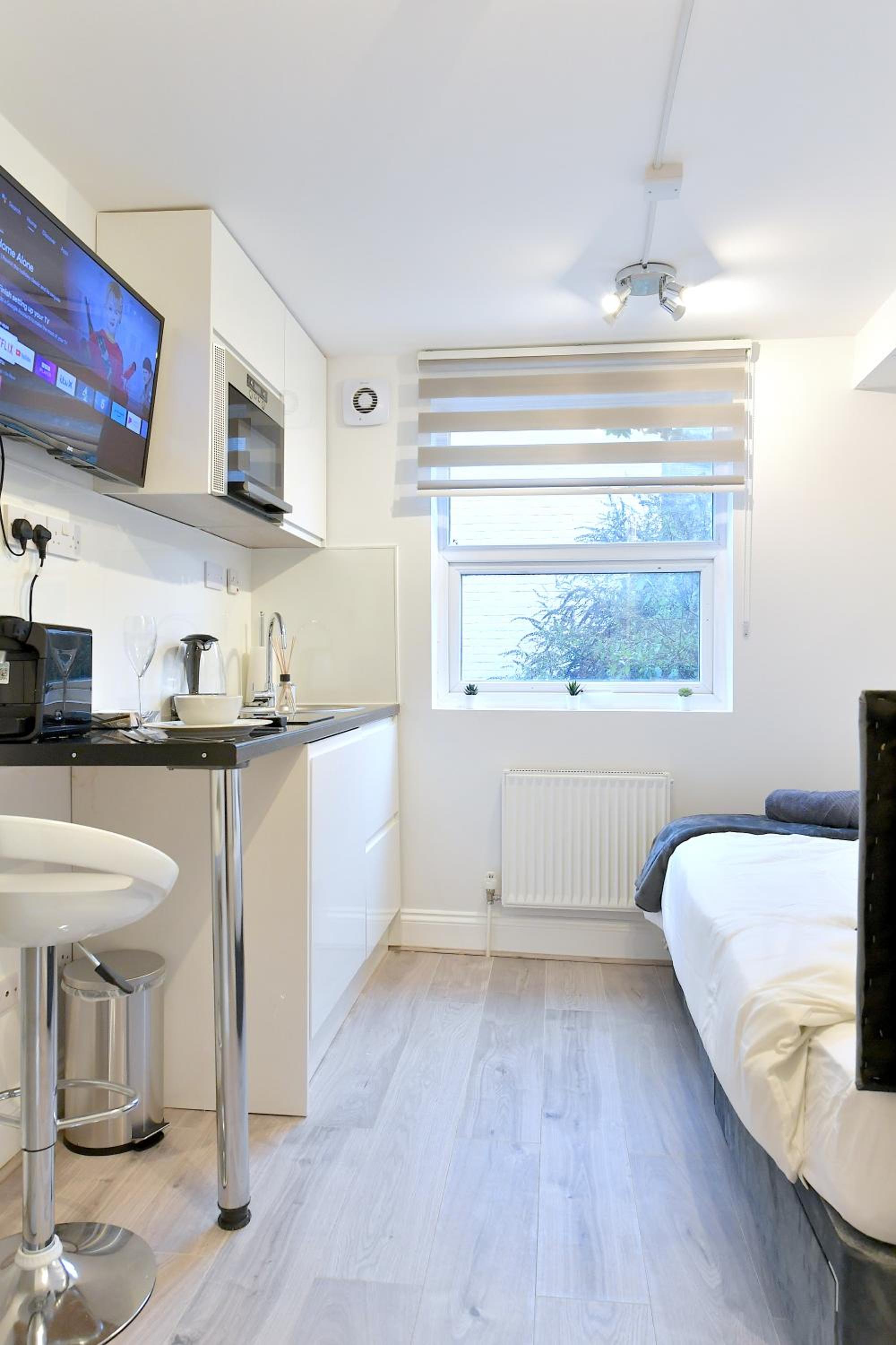 Budget Single Room photo 3