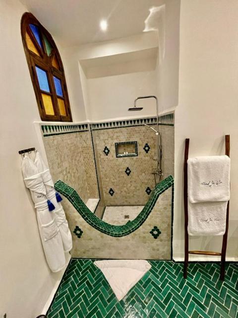 King Room with Spa Bath - Photo 2