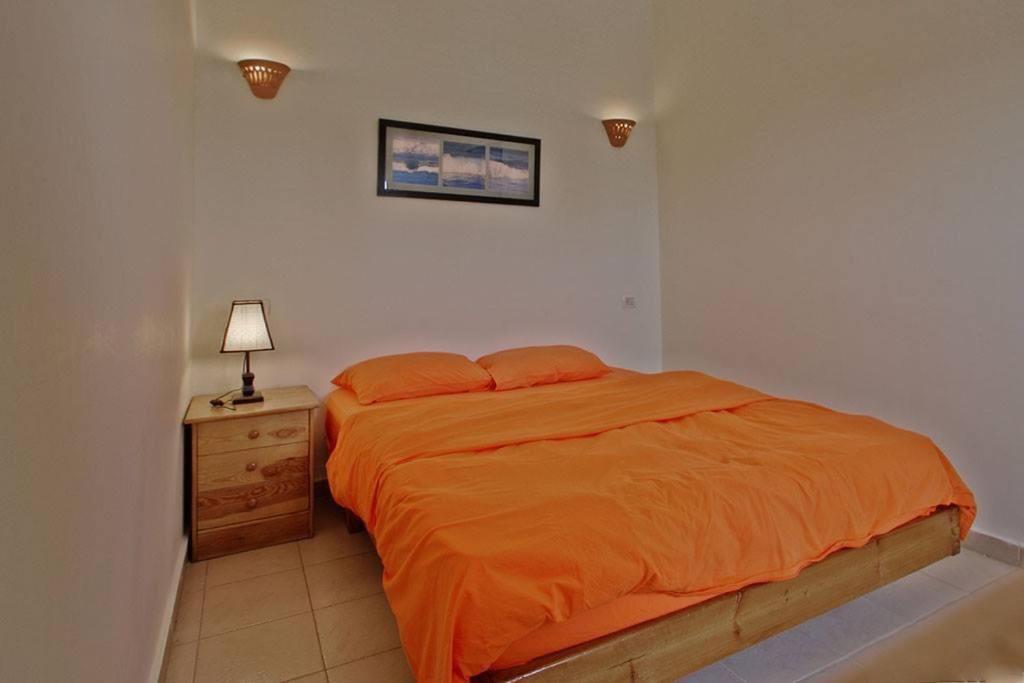 Double Room with Balcony and Sea View - Photo 1