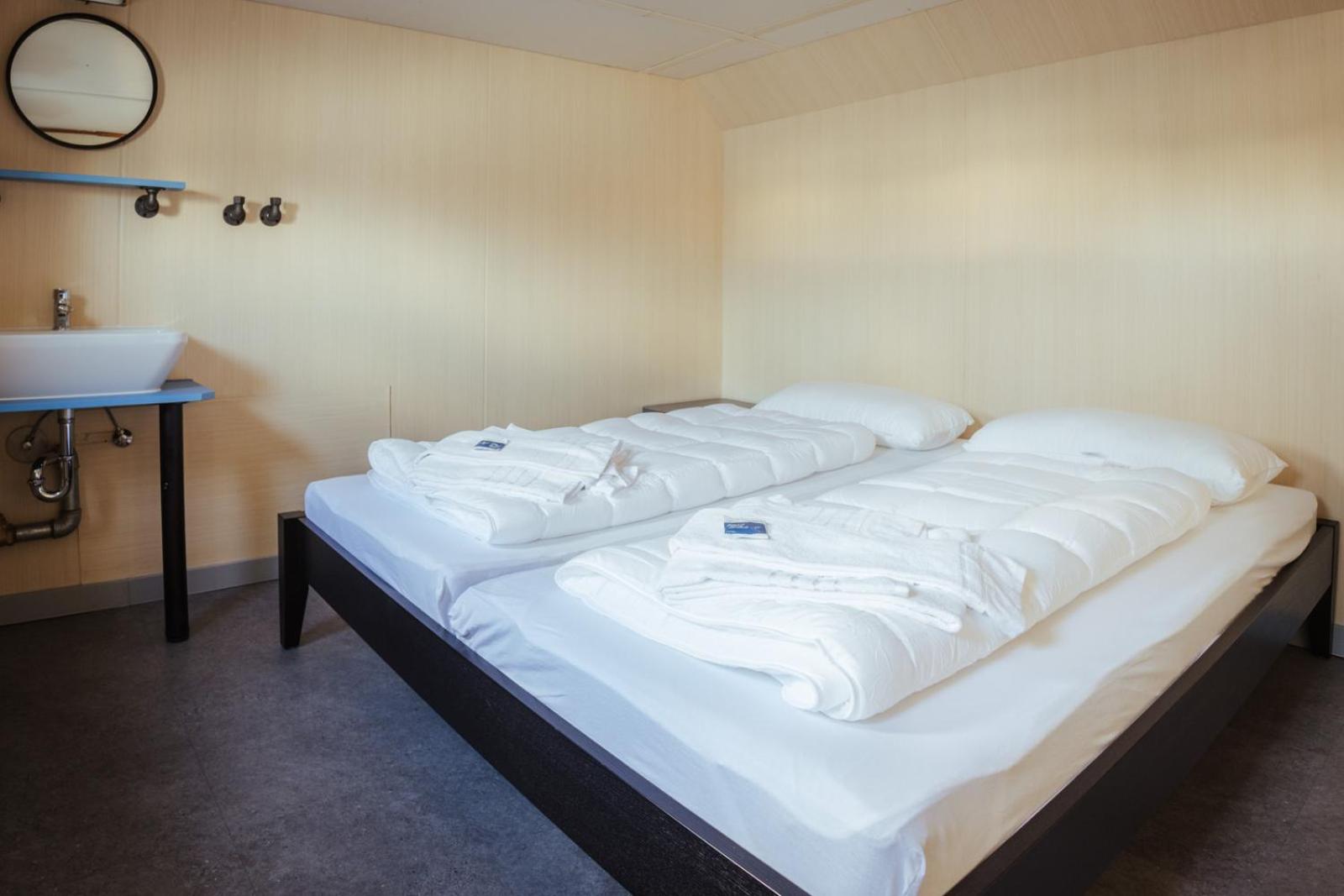 Double Room with Shared Bathroom photo 3