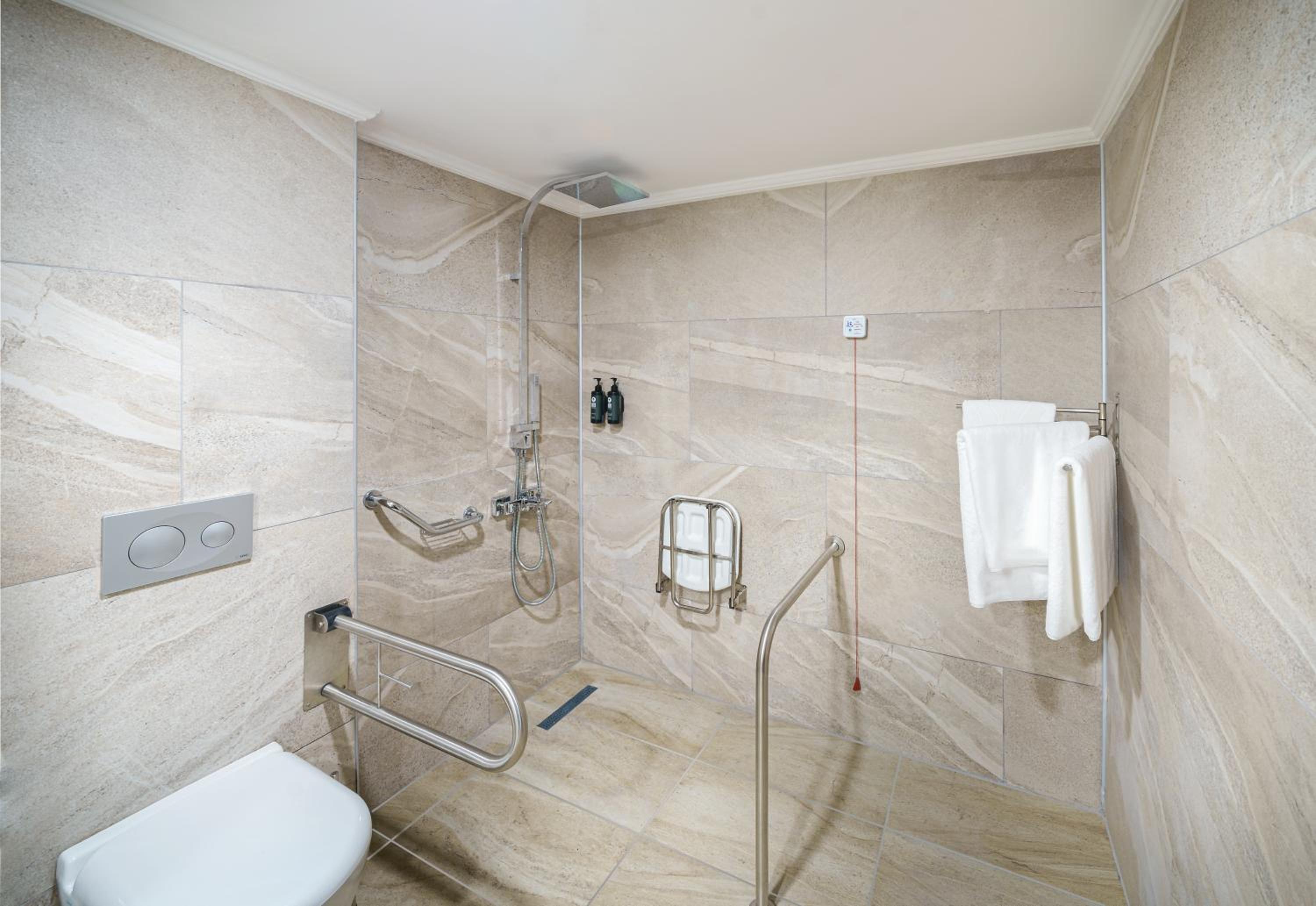 Twin Room with Land View - Mobility Accessible - Photo 4