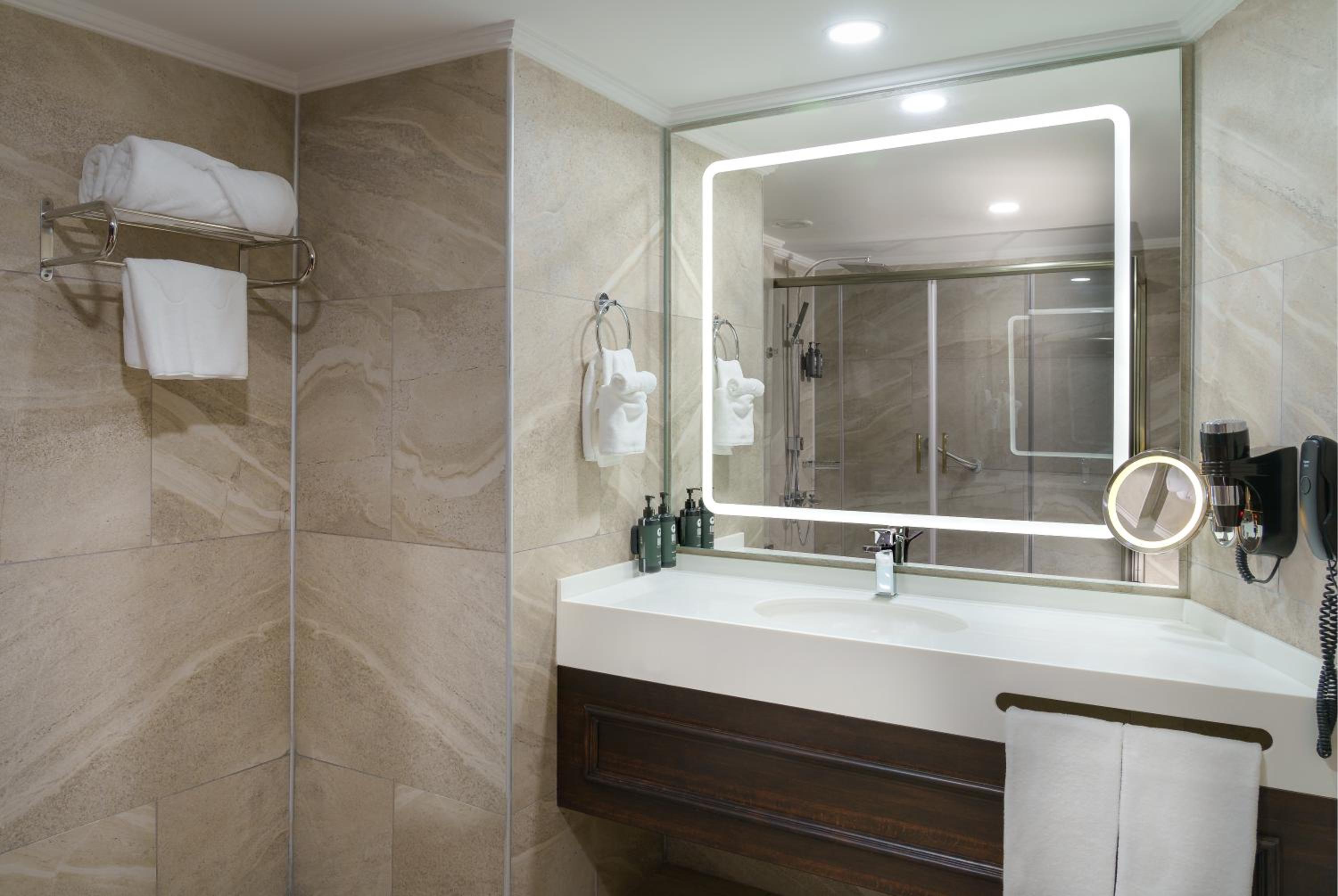 Premium Double Room with Land View - Photo 8