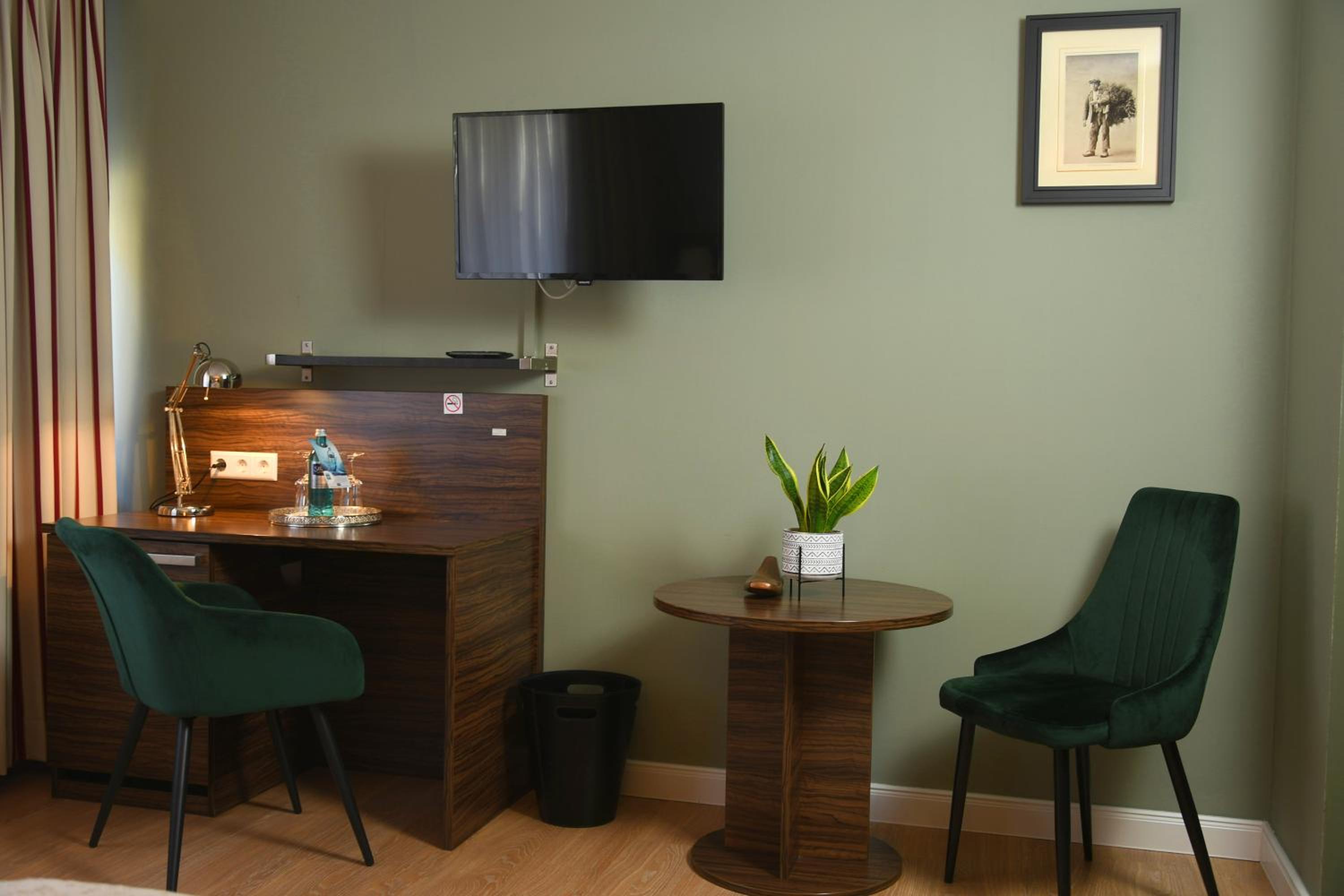 Double Room - Photo 2