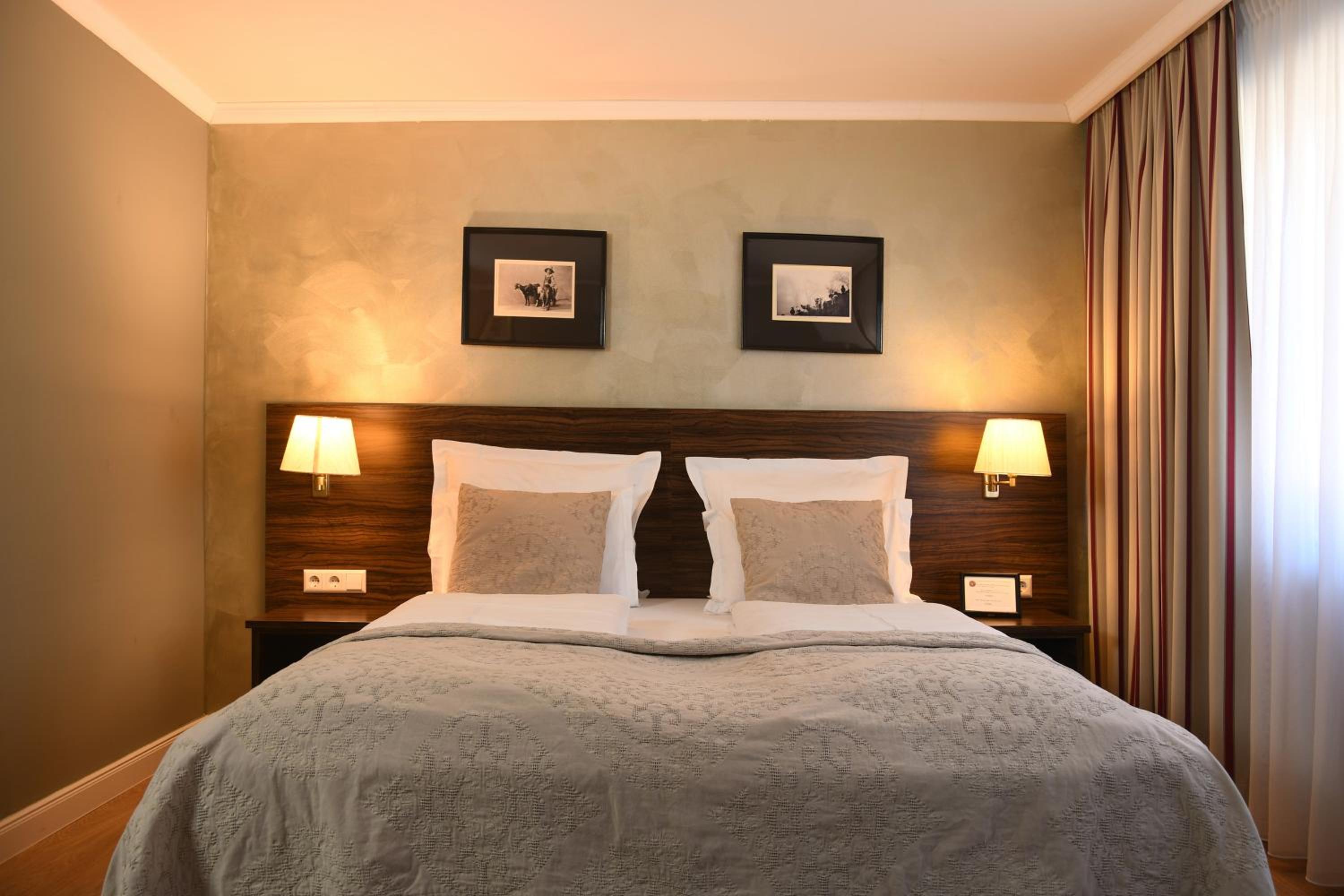 Double Room - Photo 4