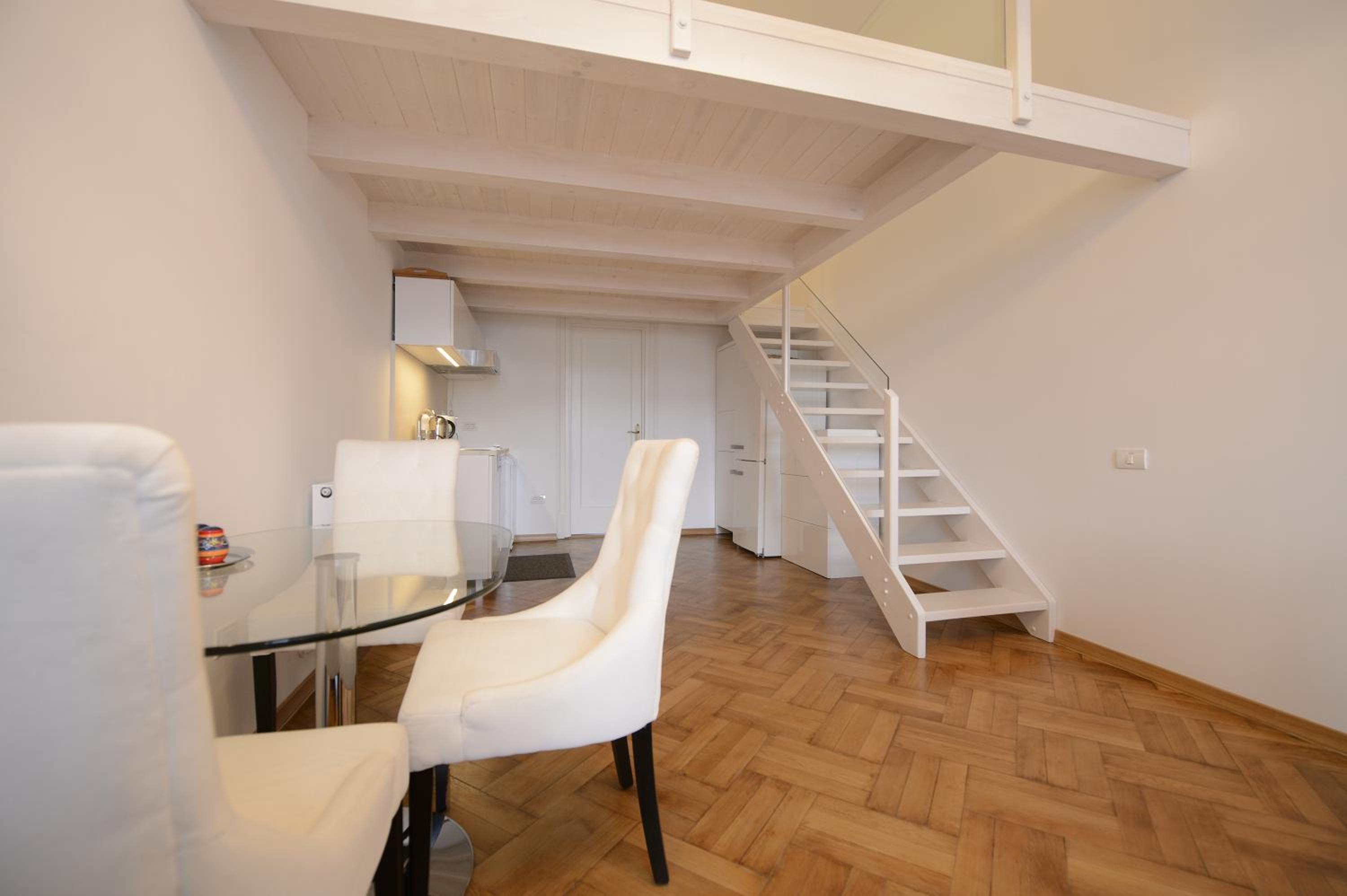 Loft-type Studio with Balcony - Photo 22