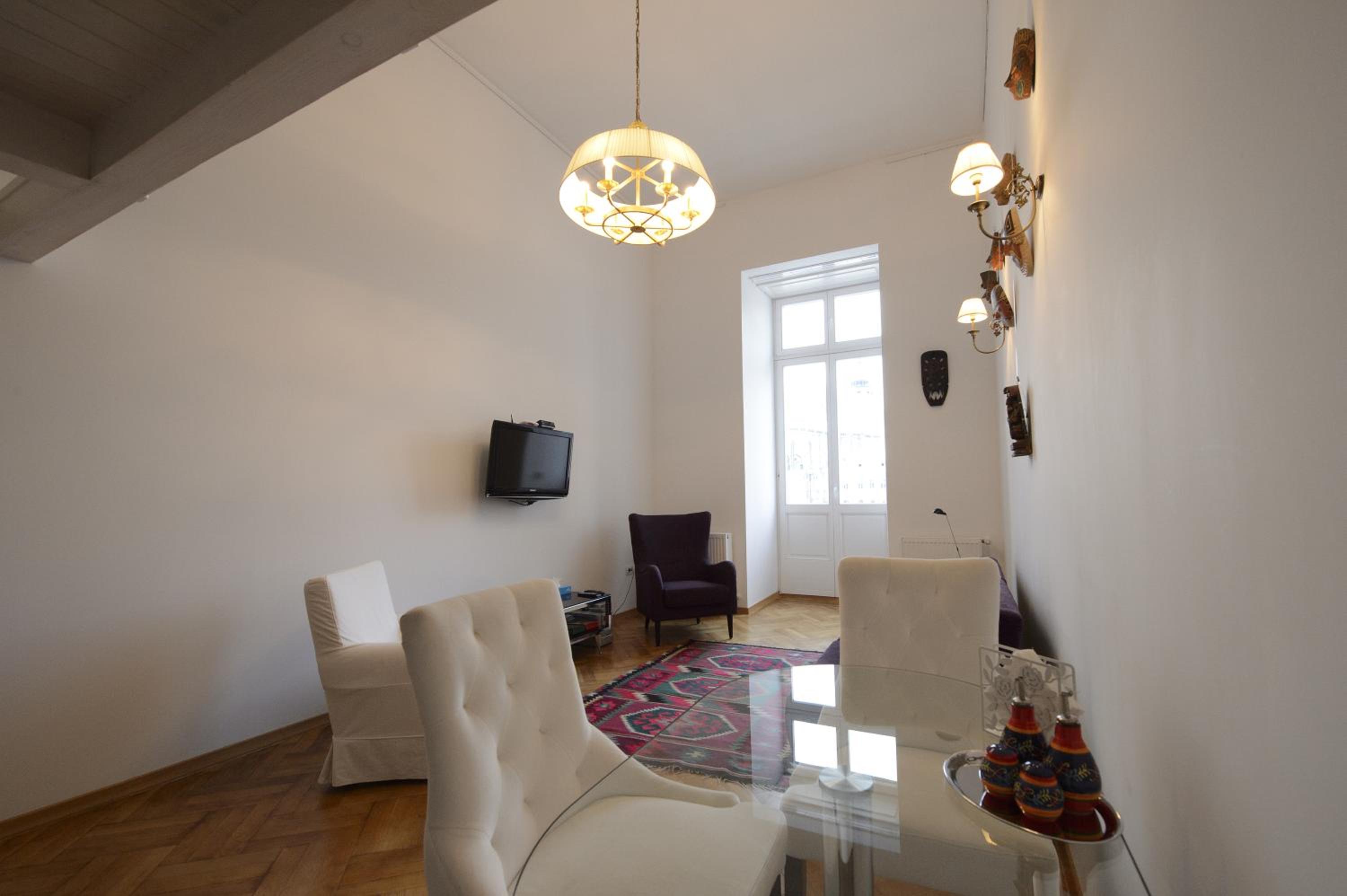 Loft-type Studio with Balcony - Photo 33
