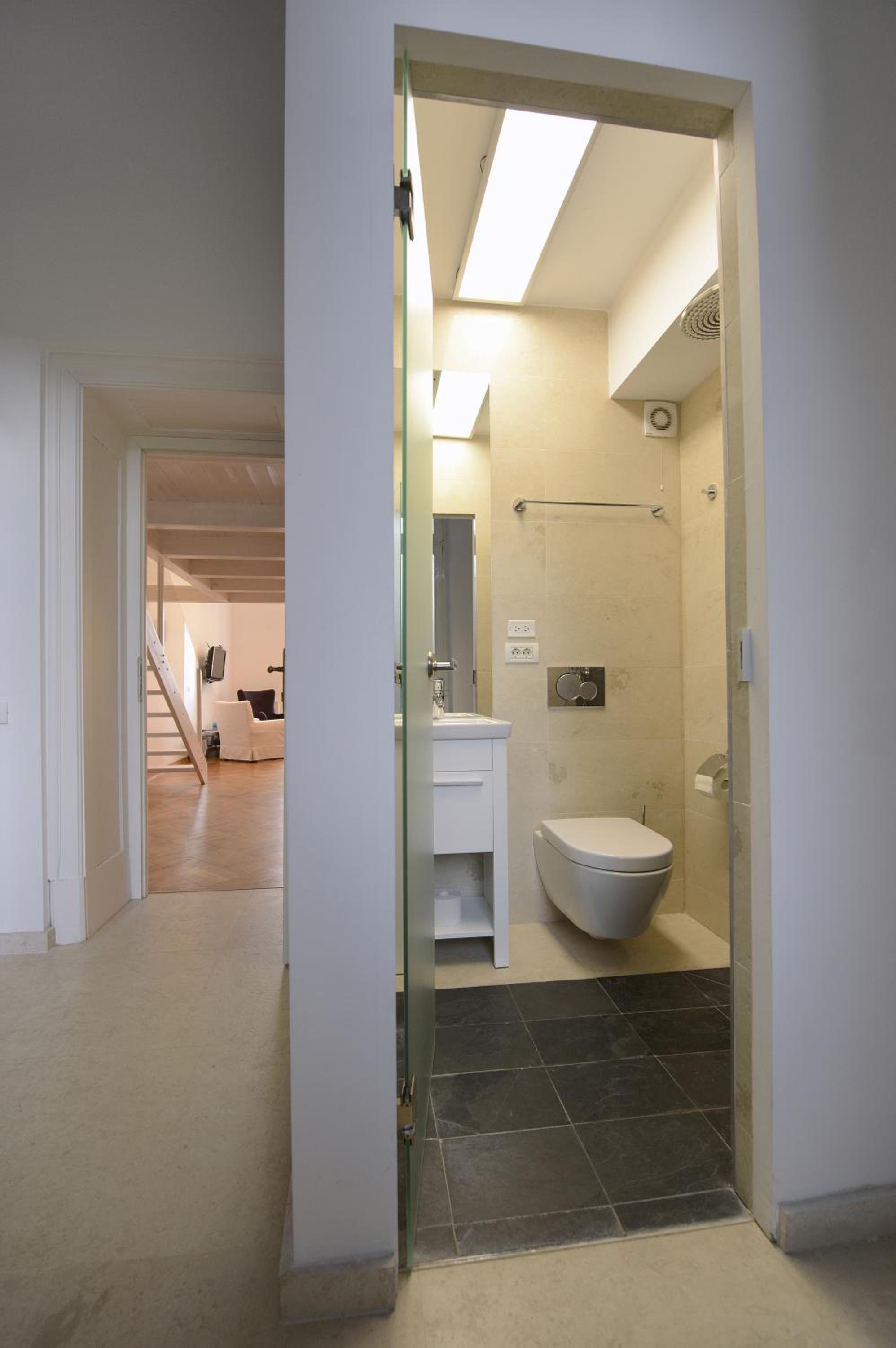 Loft-type Studio with Balcony - Photo 30