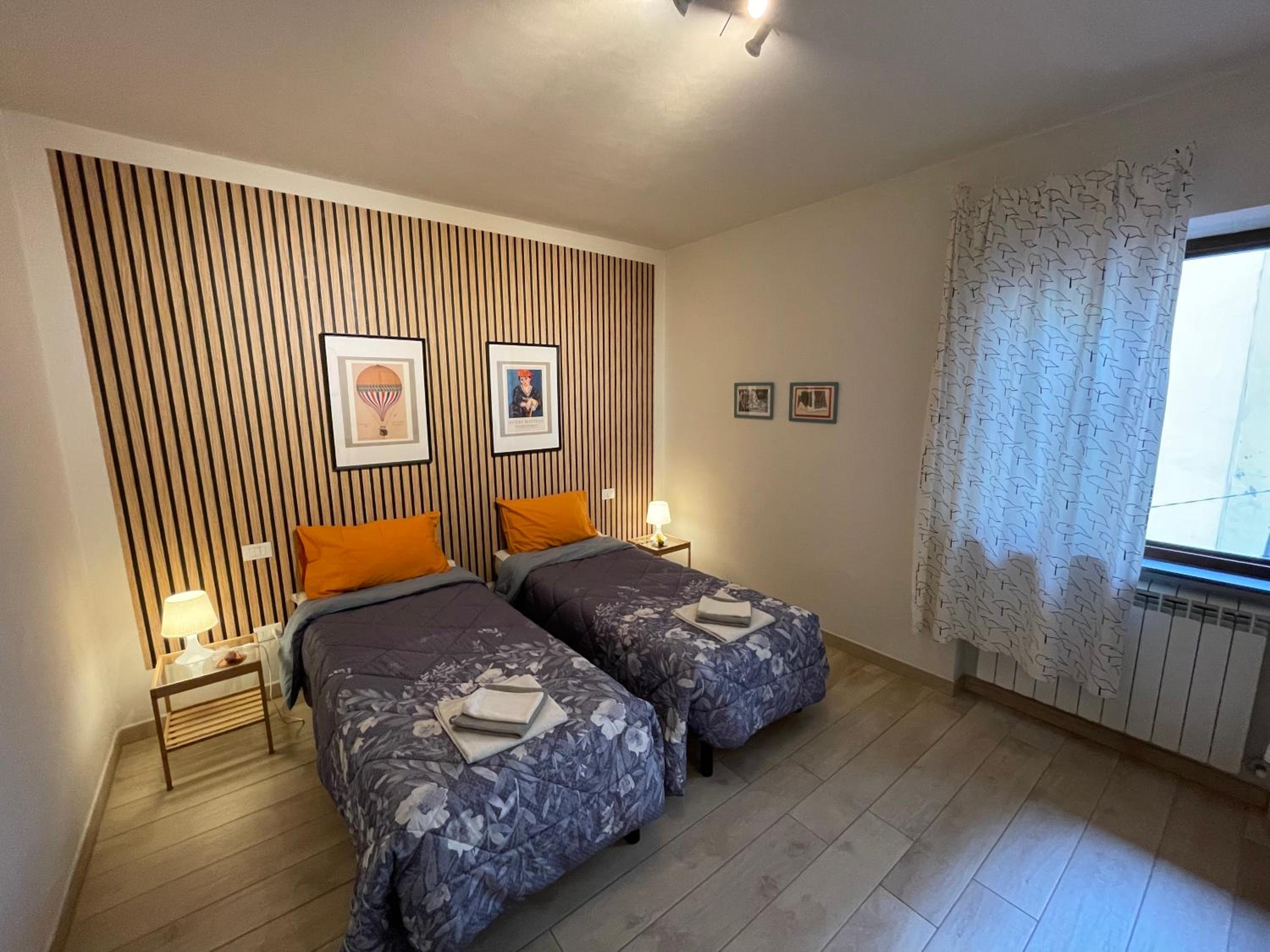 Twin Room With Shared Bathroom photo 3