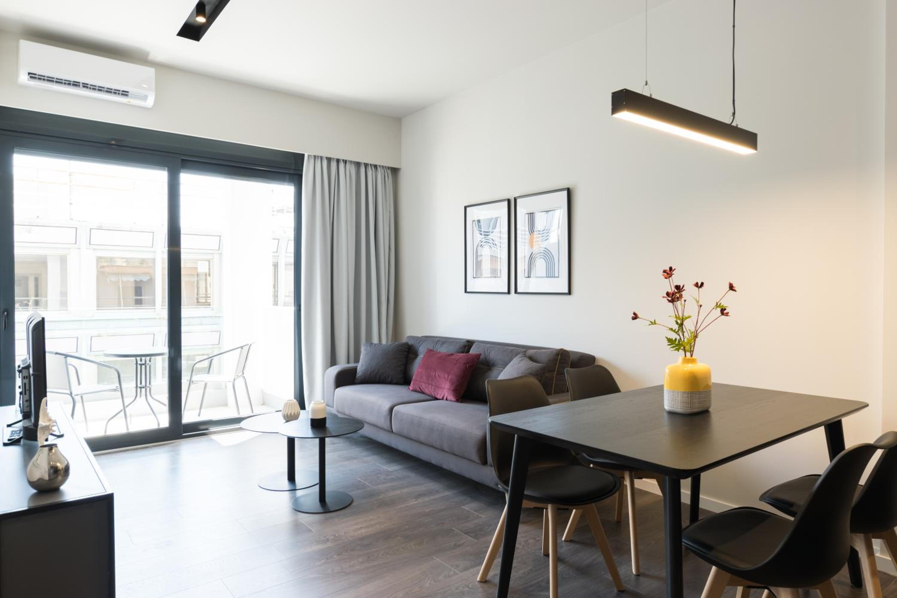 One-Bedroom Apartment