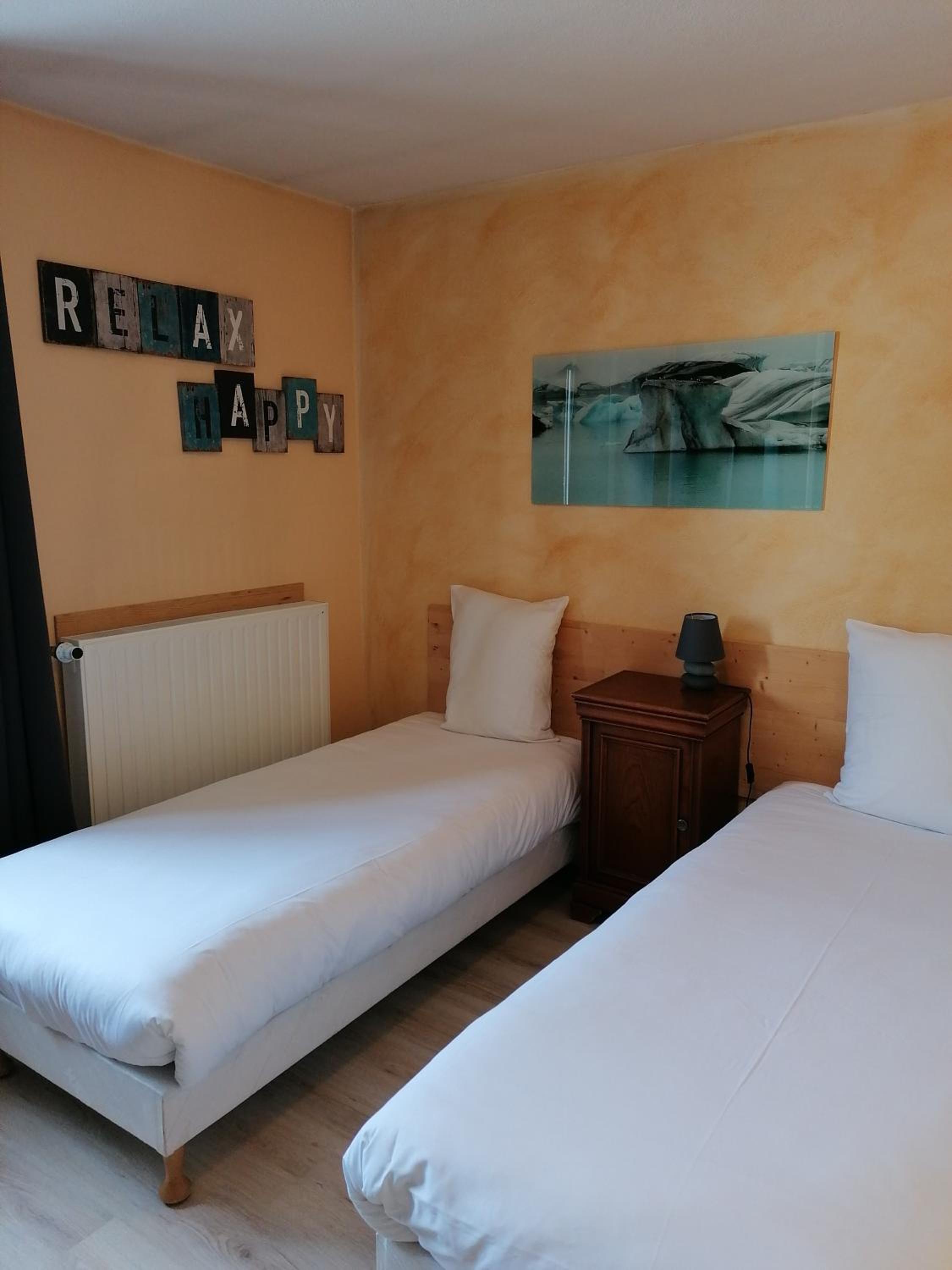 Standard Twin Room photo 1