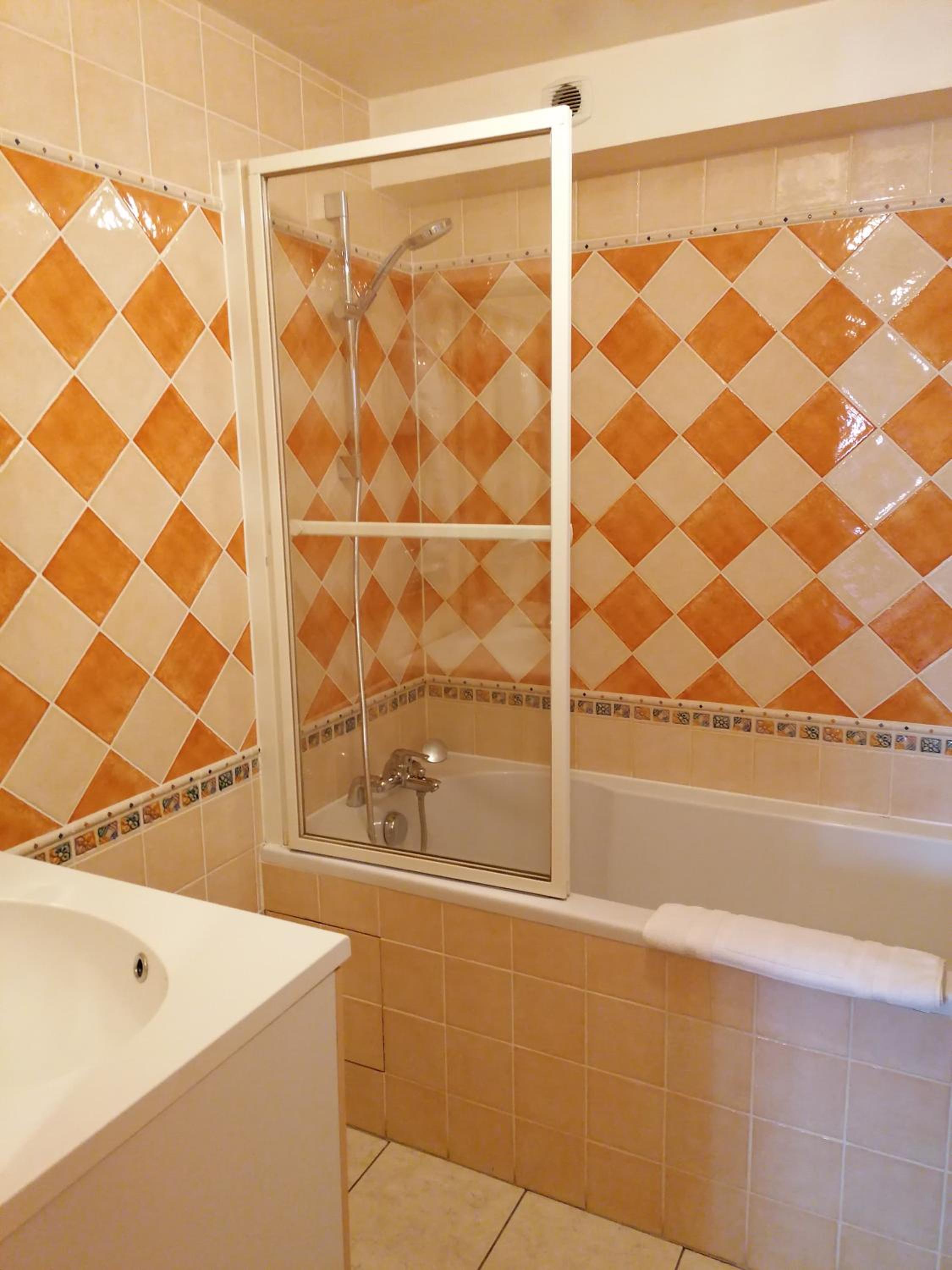 Triple Room with Bath photo 2