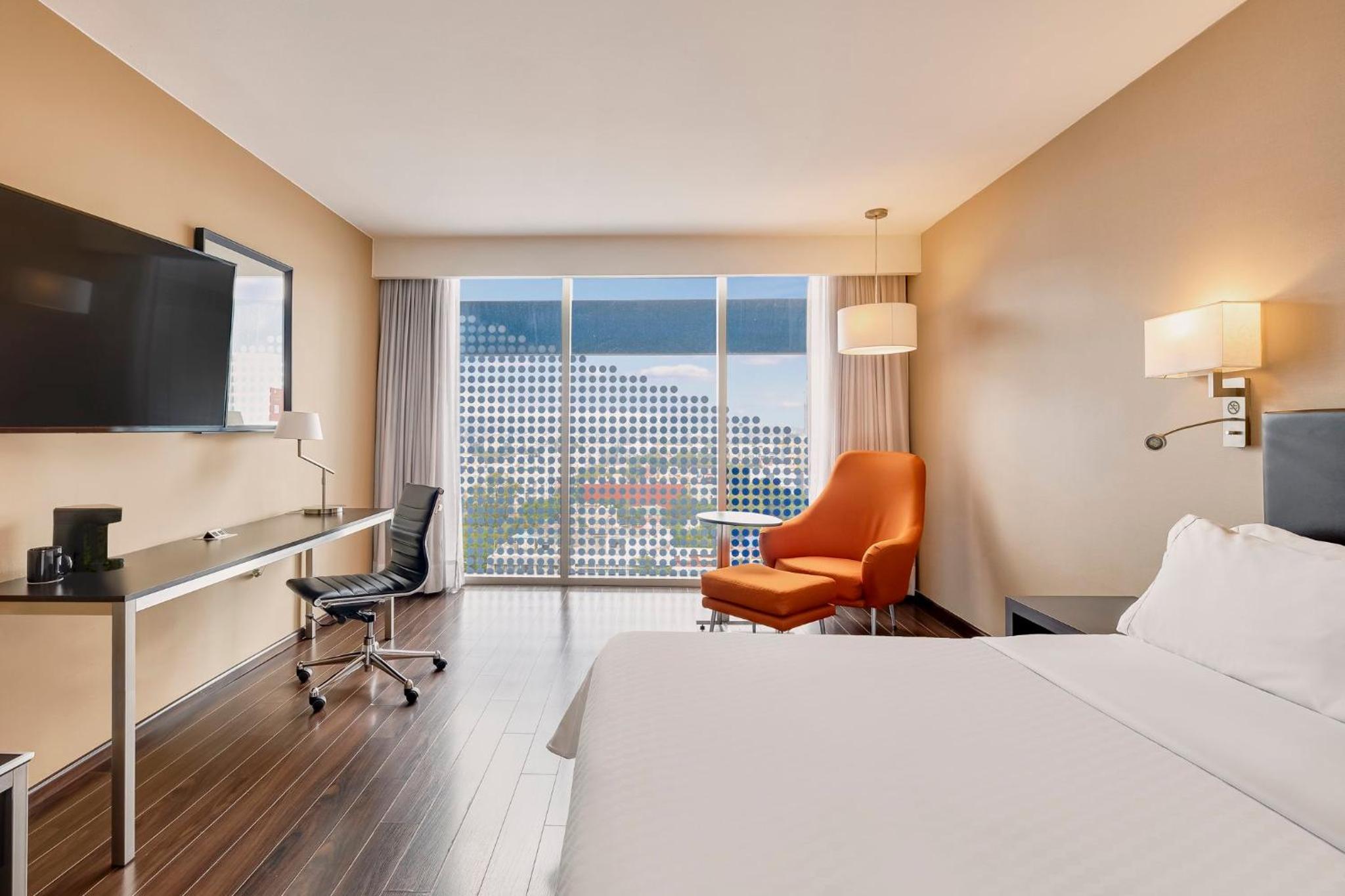 Executive King Room - Photo 1
