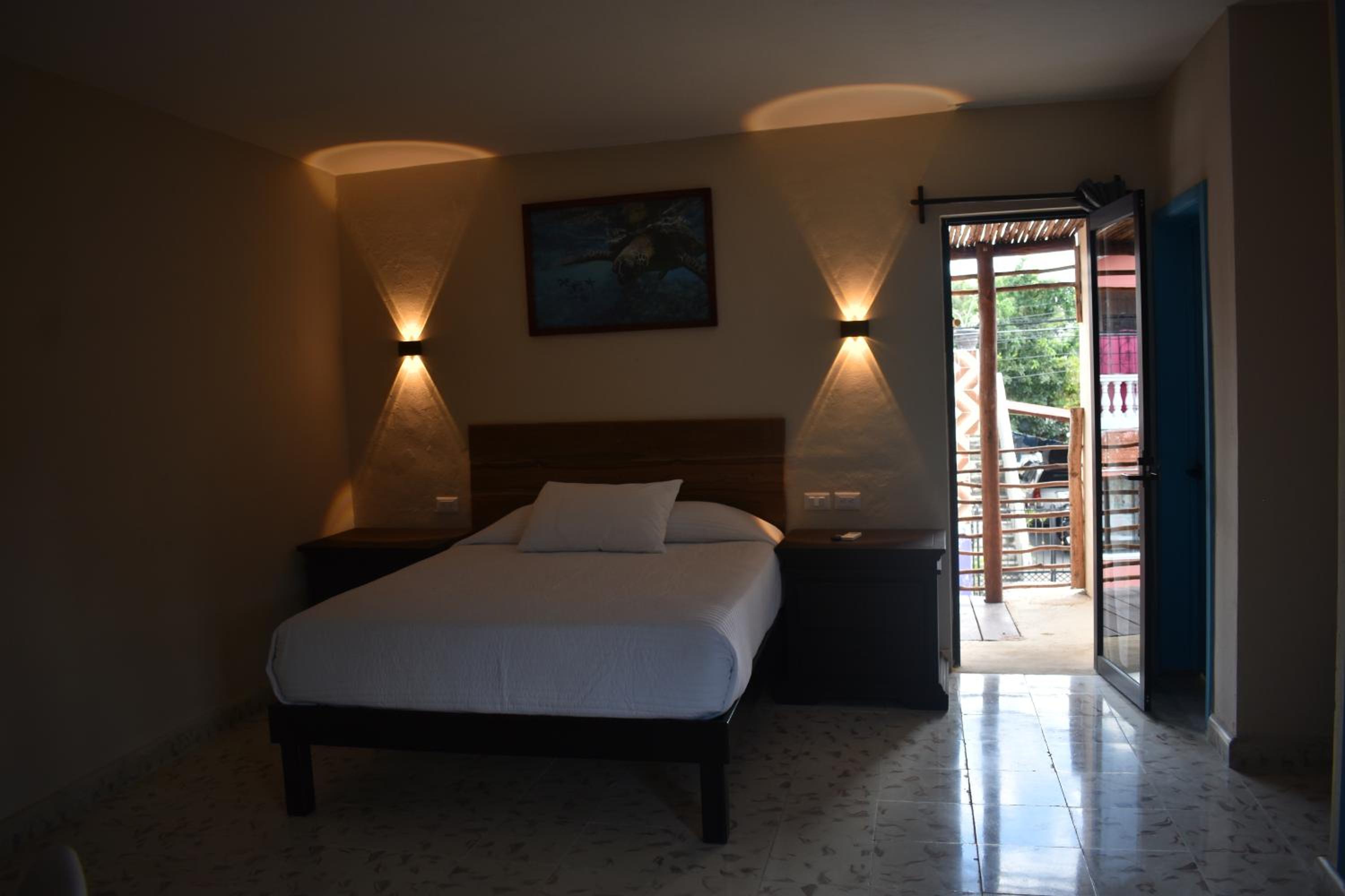 Double or Twin Room with Balcony - Photo 1