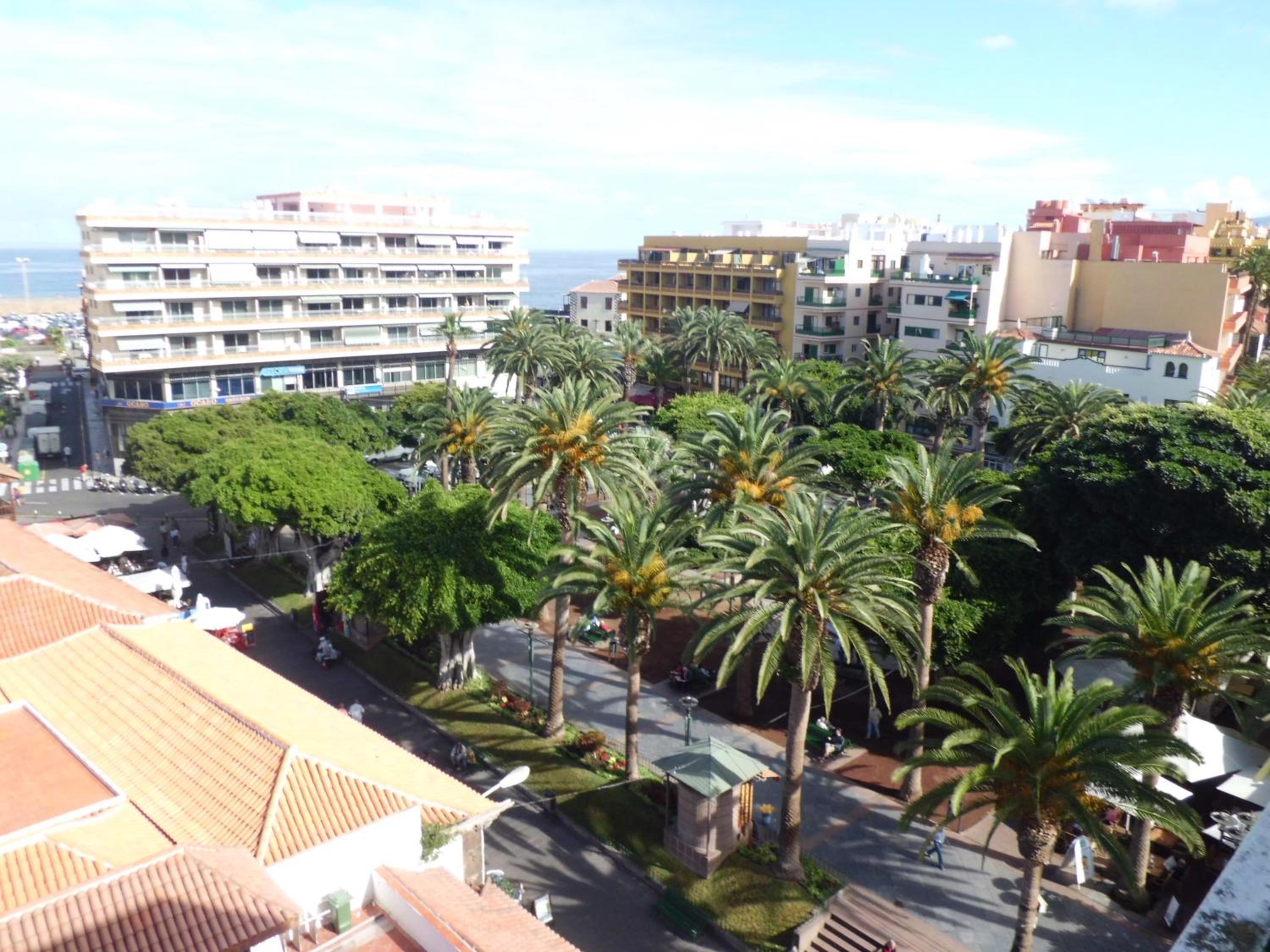 Double Room with View thumbnail 5