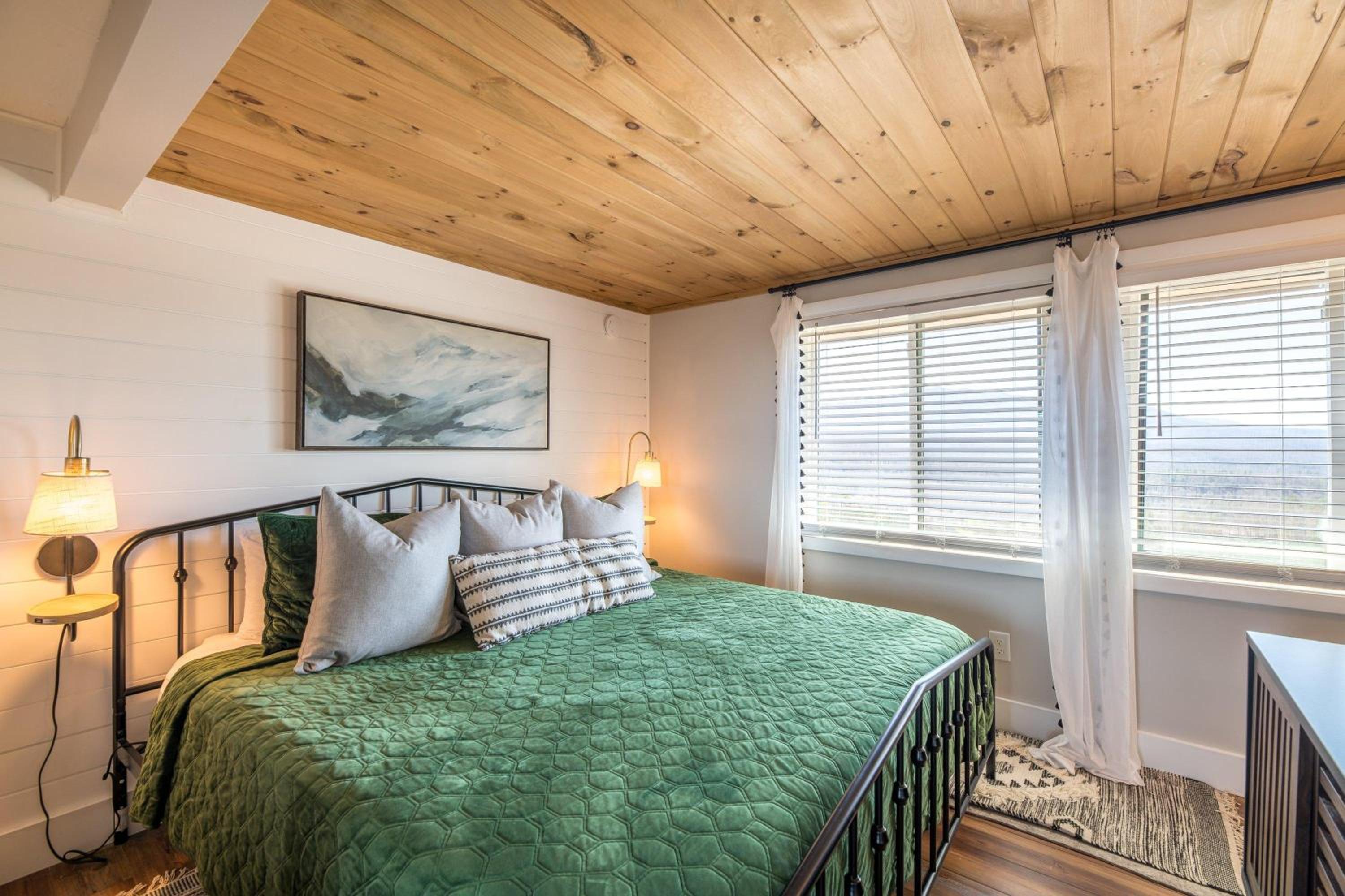 Two-Bedroom Apartment - Photo 9