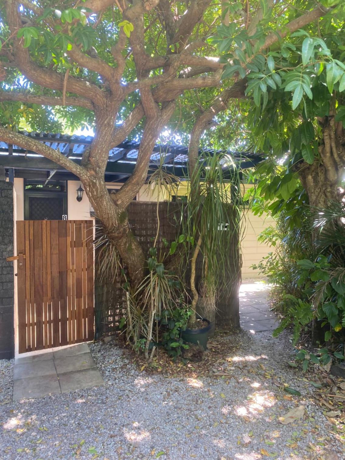 Standard Double Room with Courtyard - Photo 12