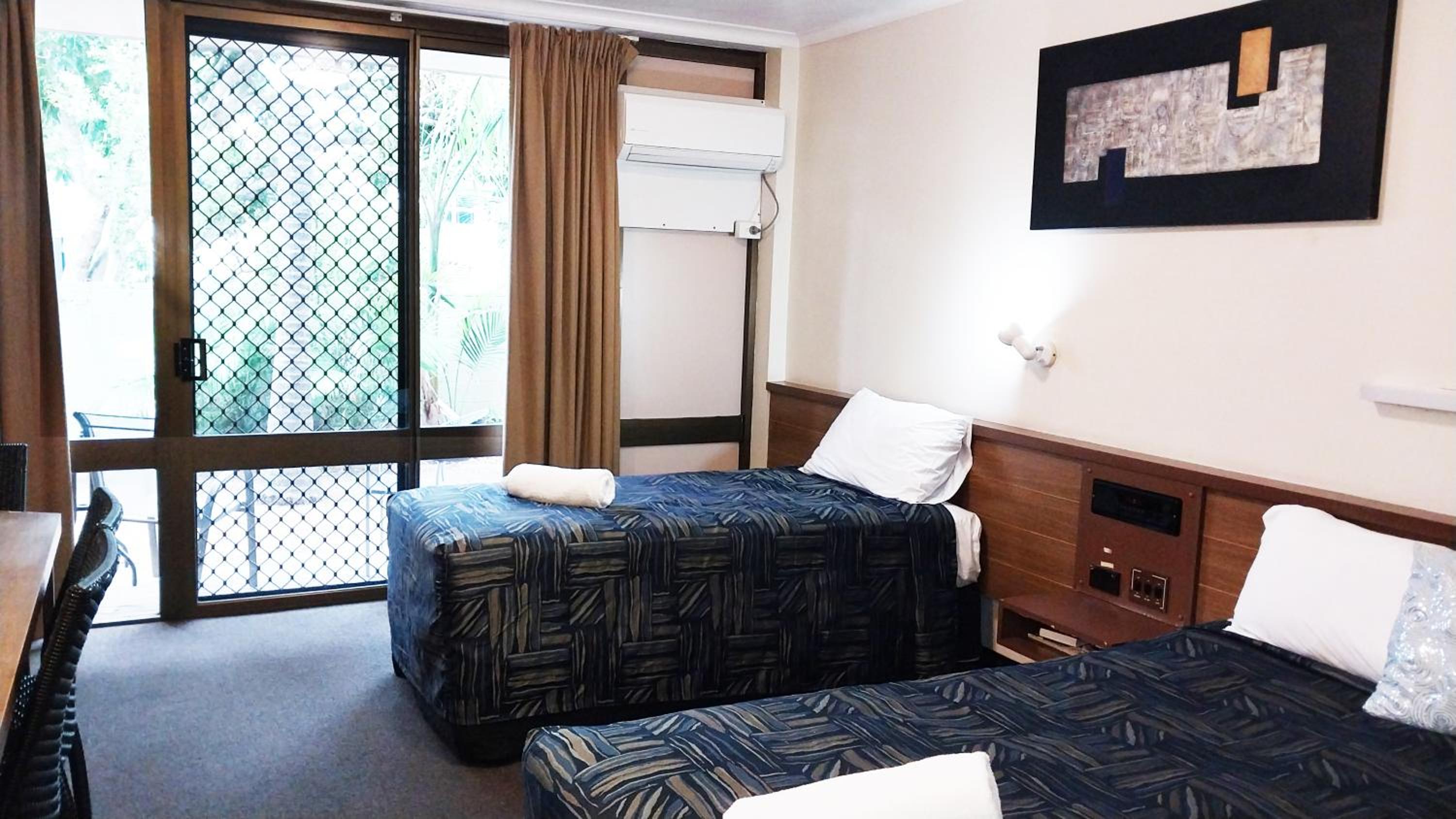Executive Twin Room - Photo 2