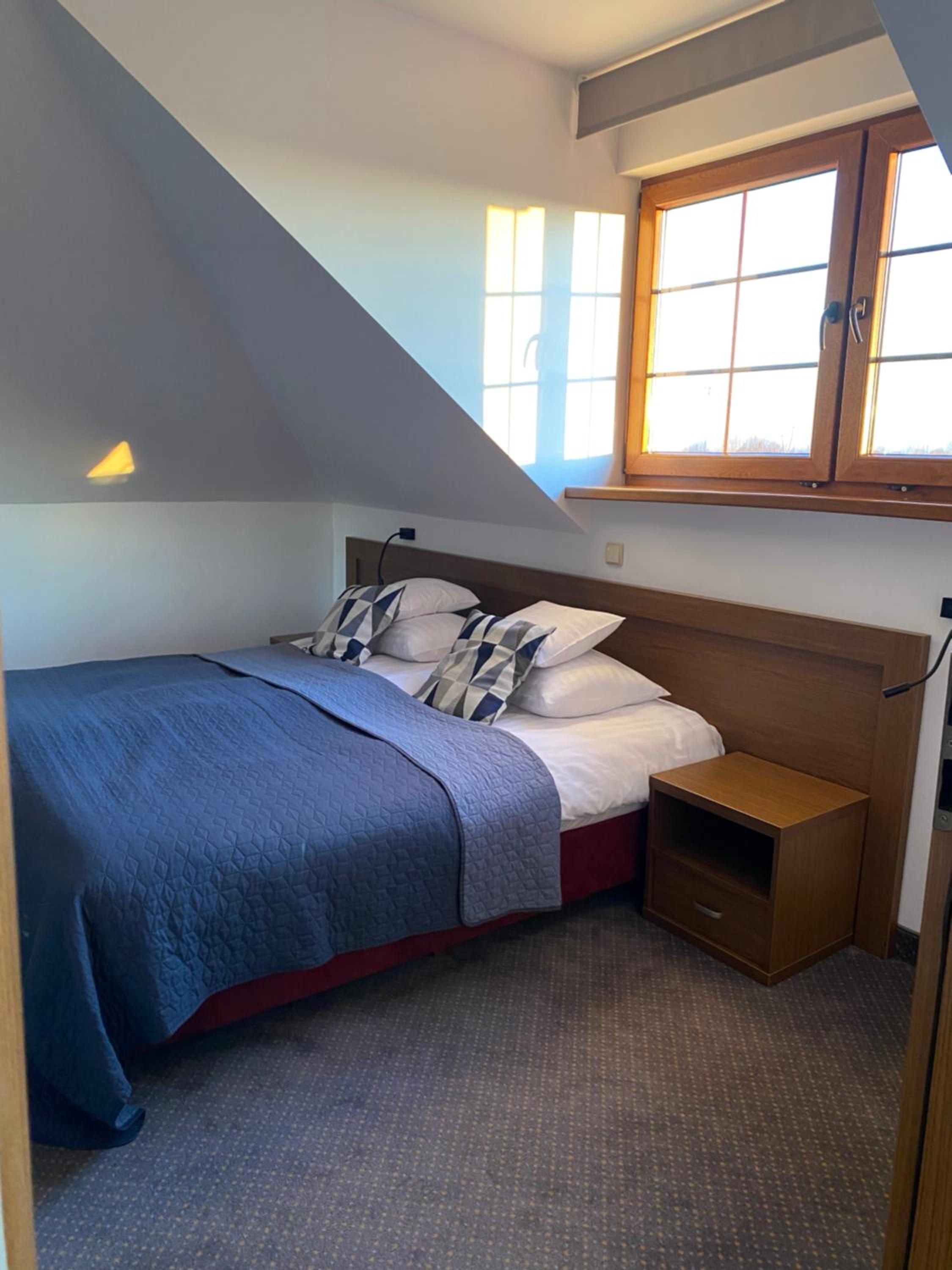 One-Bedroom Apartment - Photo 8