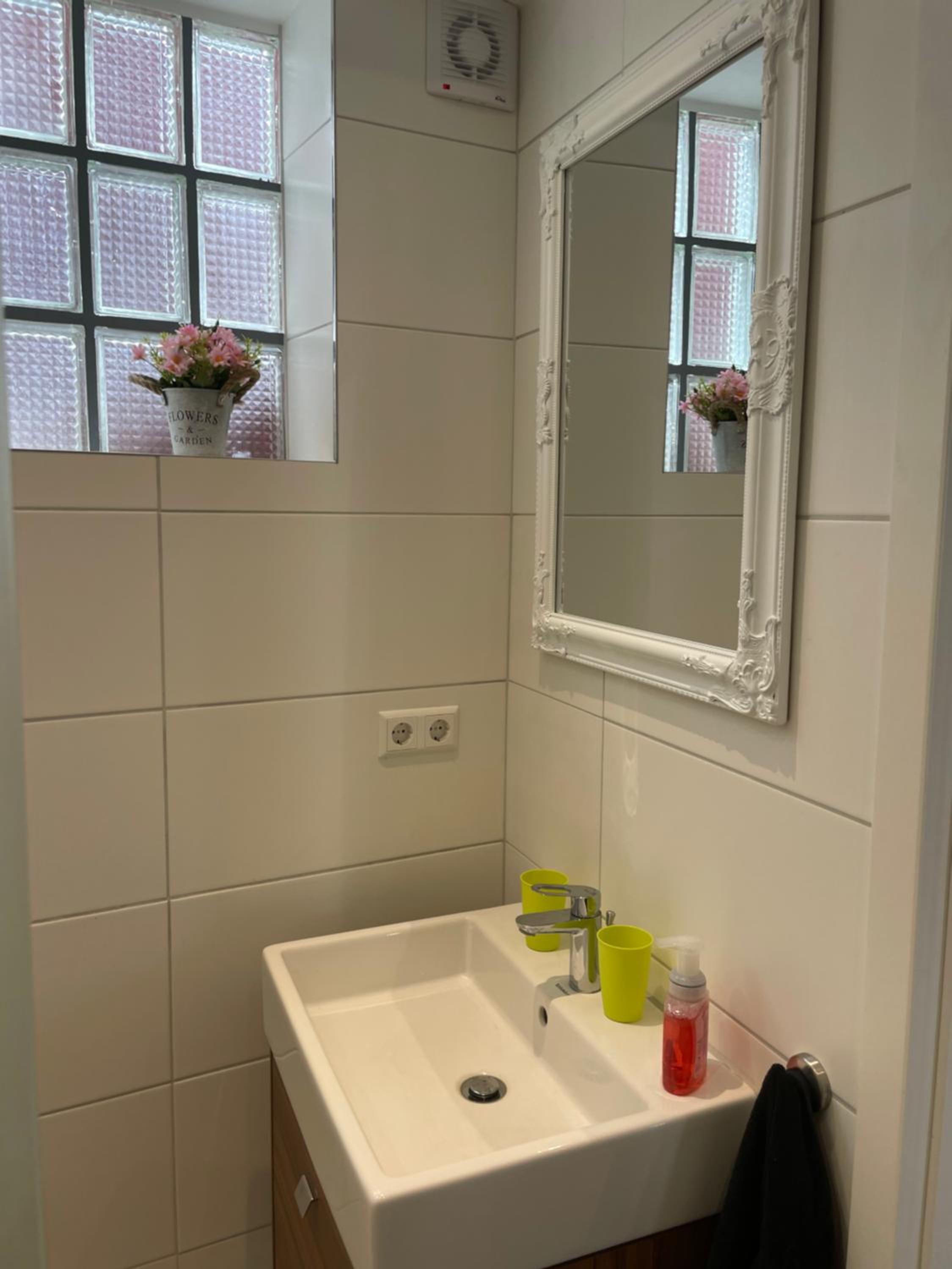 Triple Room with Bathroom - Photo 9